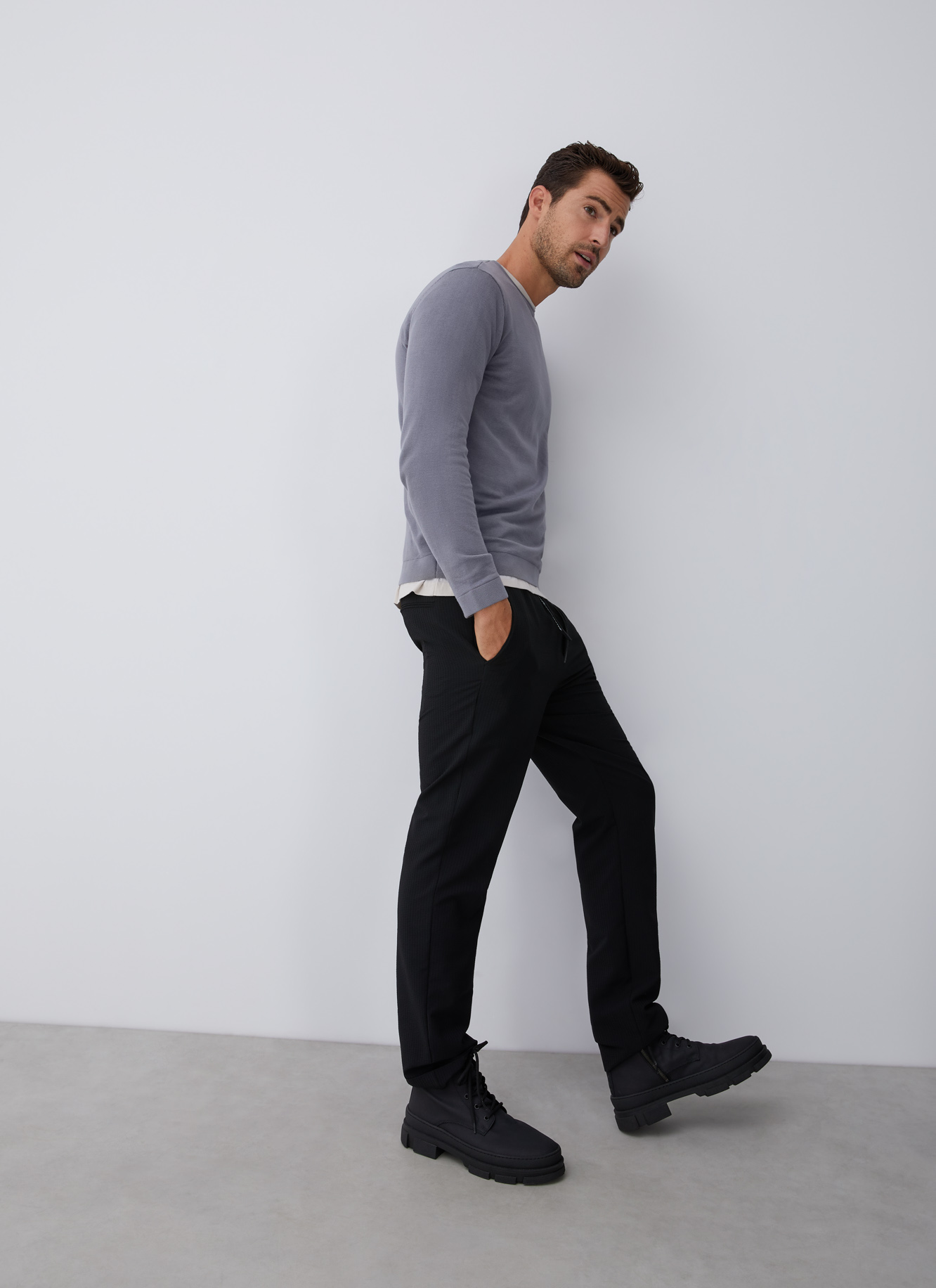 Cotton sweater with roll edge neck image number 3