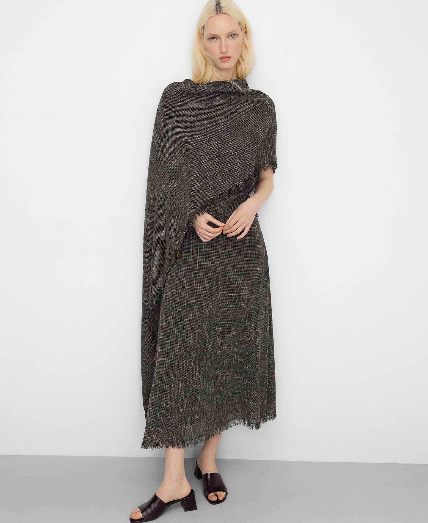 Capa asim&eacute;trica desflecada image number 0