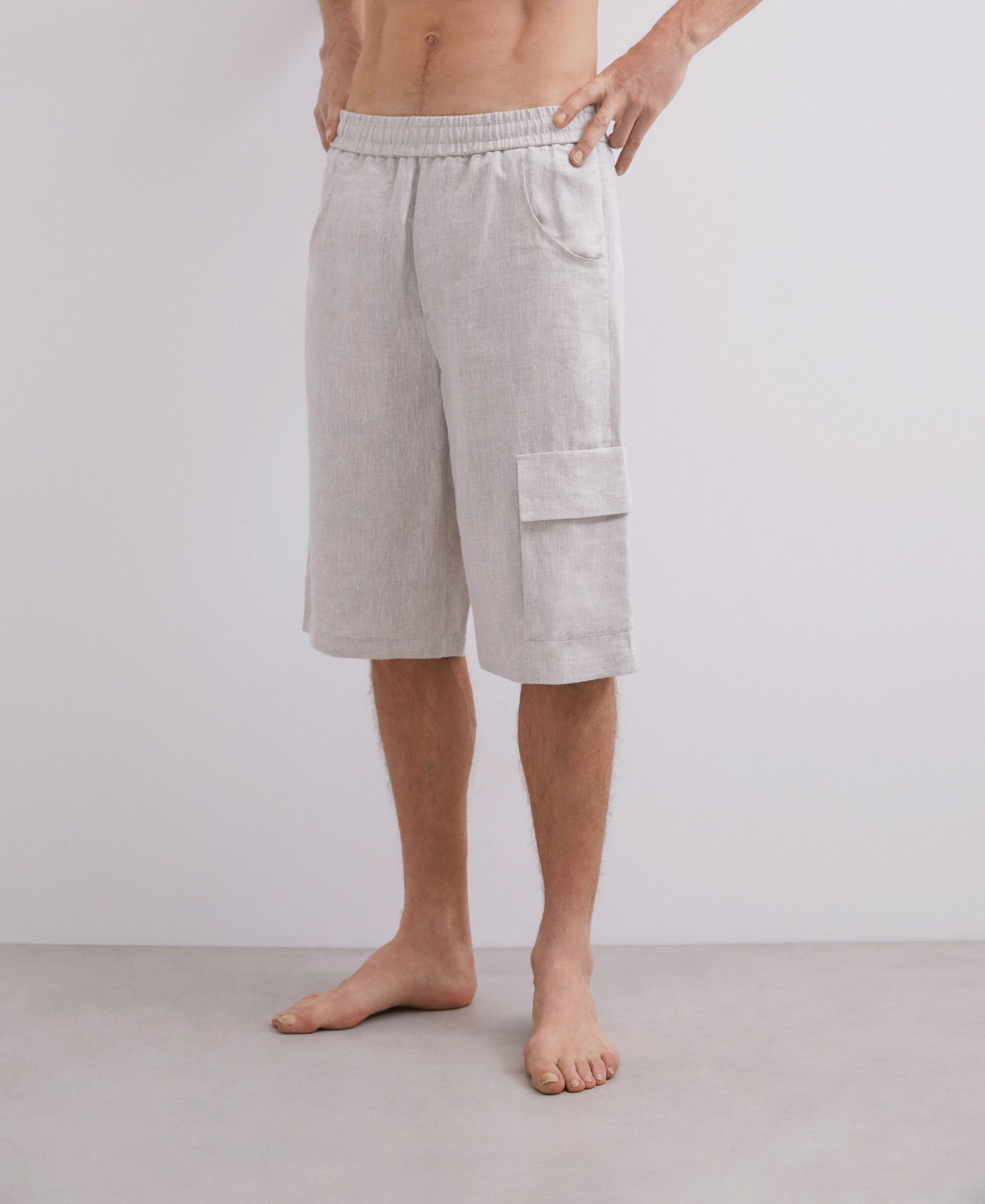 Five-pocket linen bermuda shorts image number 2