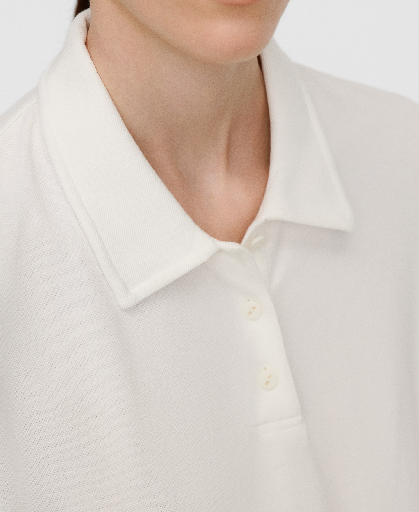 Piqu&eacute; structured neck A-line polo shirt image number 3