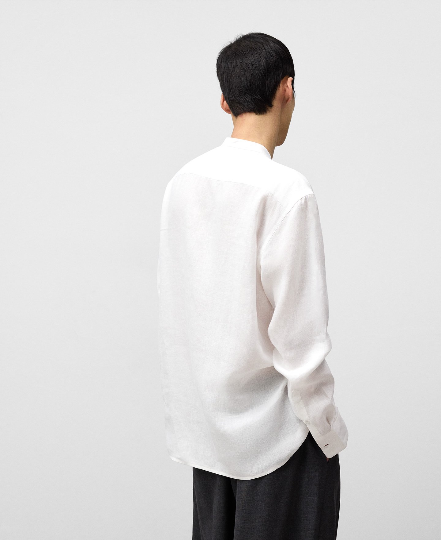 European linen shirt with pockets man image number 2