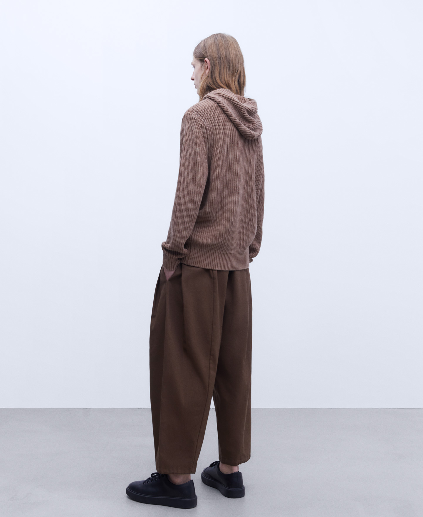 Cotton knit hooded sweater image number 2