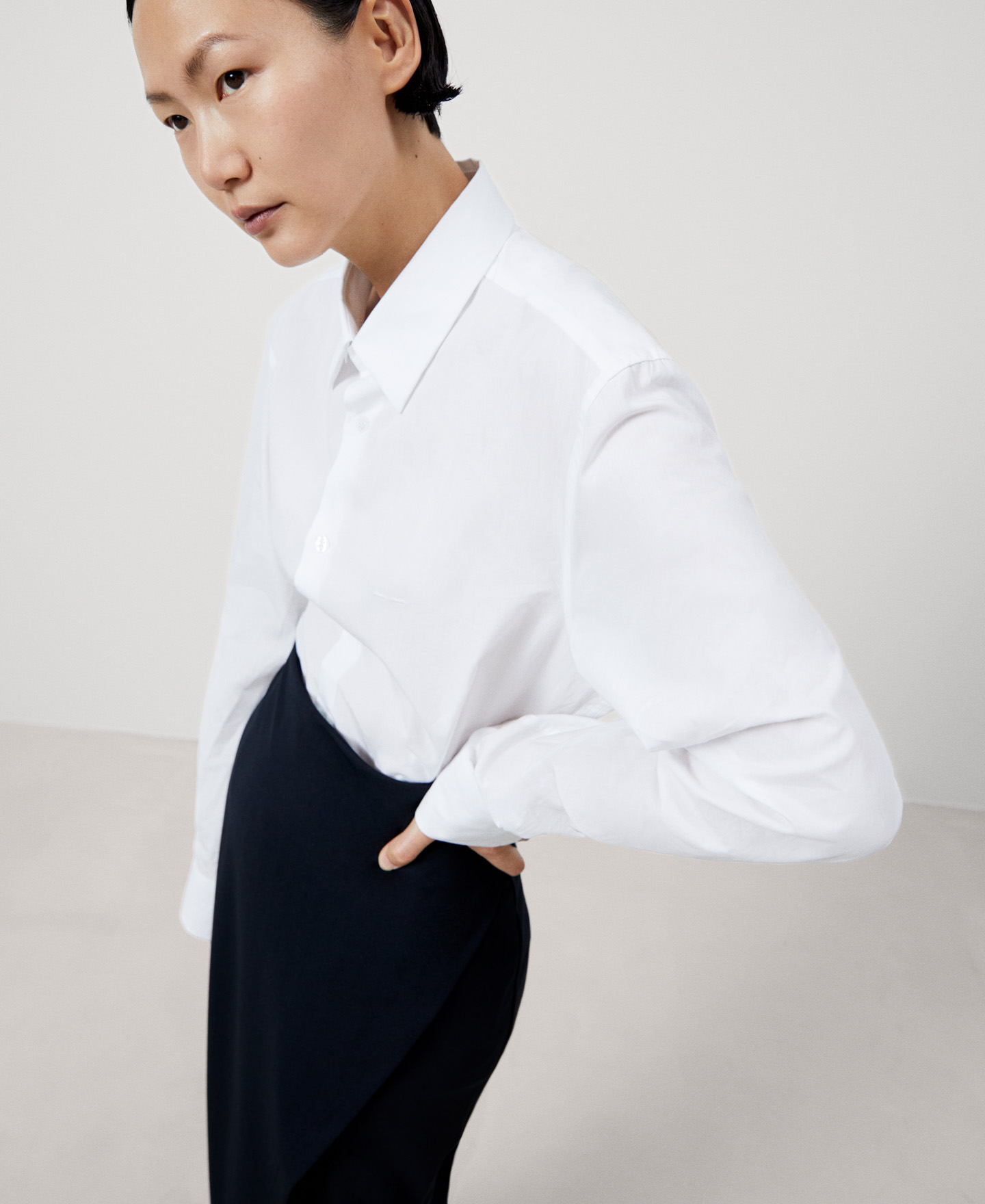 Recycled nylon pencil skirt image number 4
