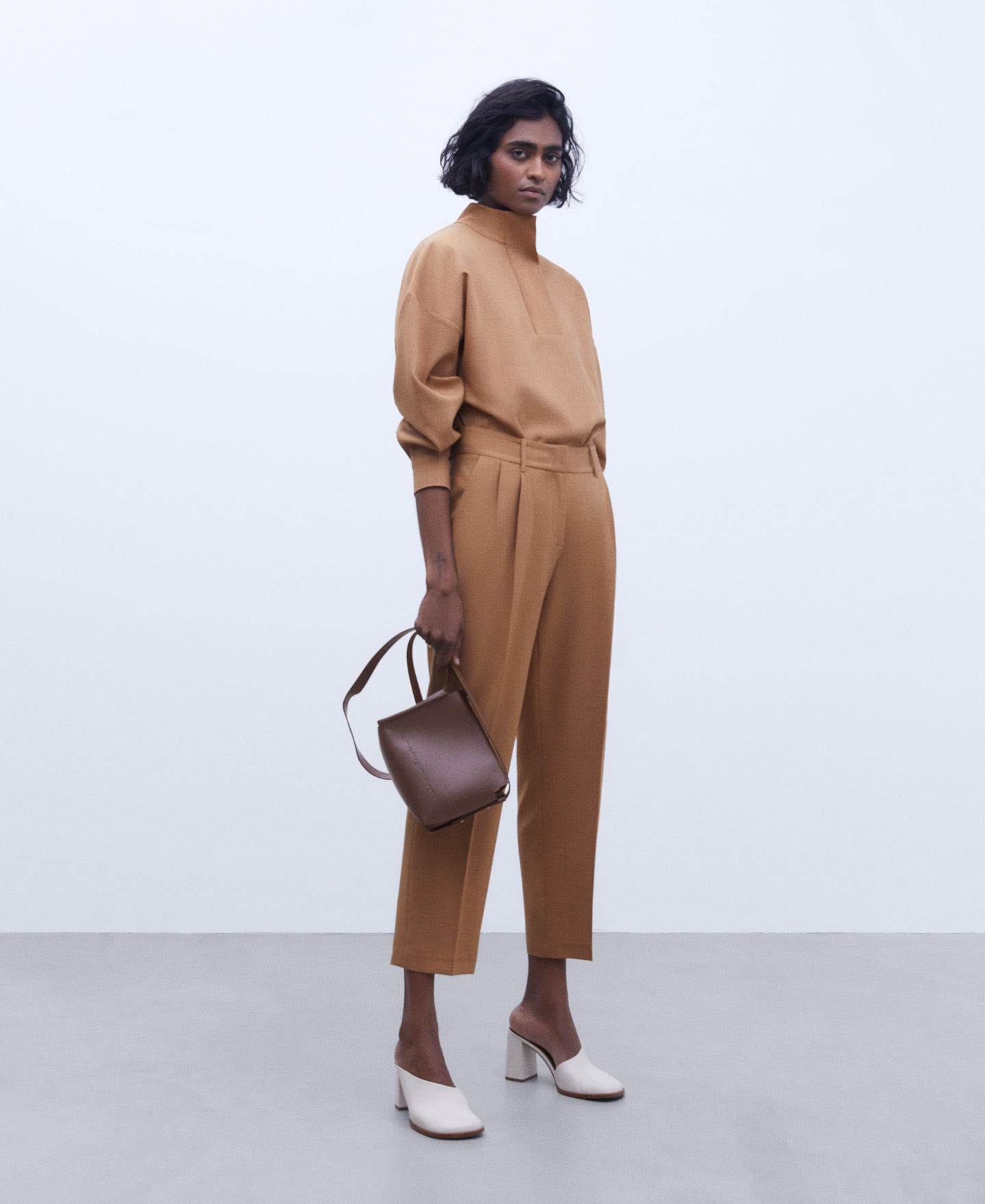 Made in Spain mini shoulder bag image number 5