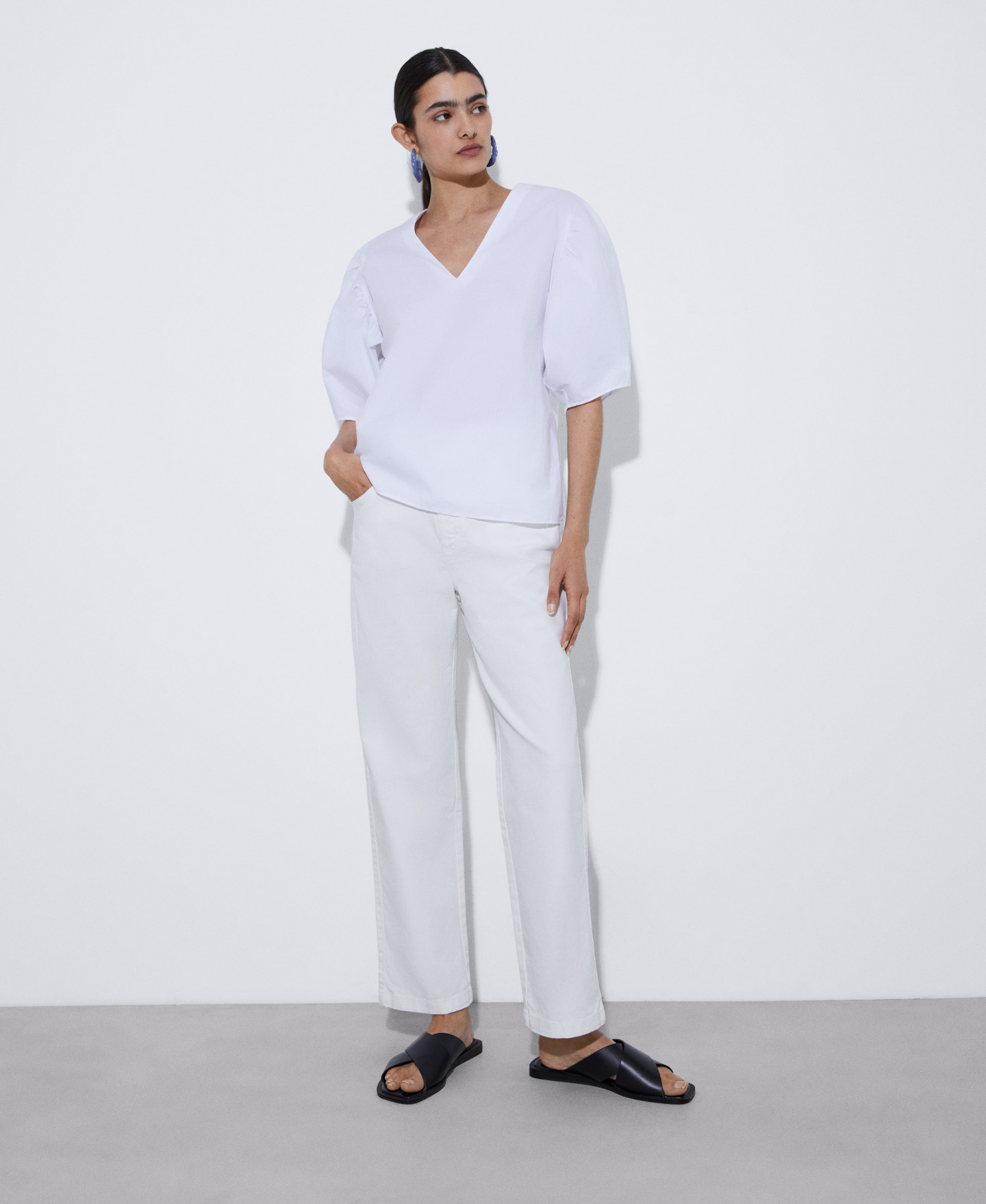 Straight trousers in organic cotton image number 1