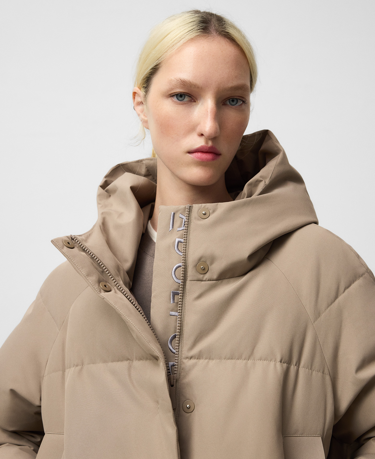 Padded long coat woman image number 3