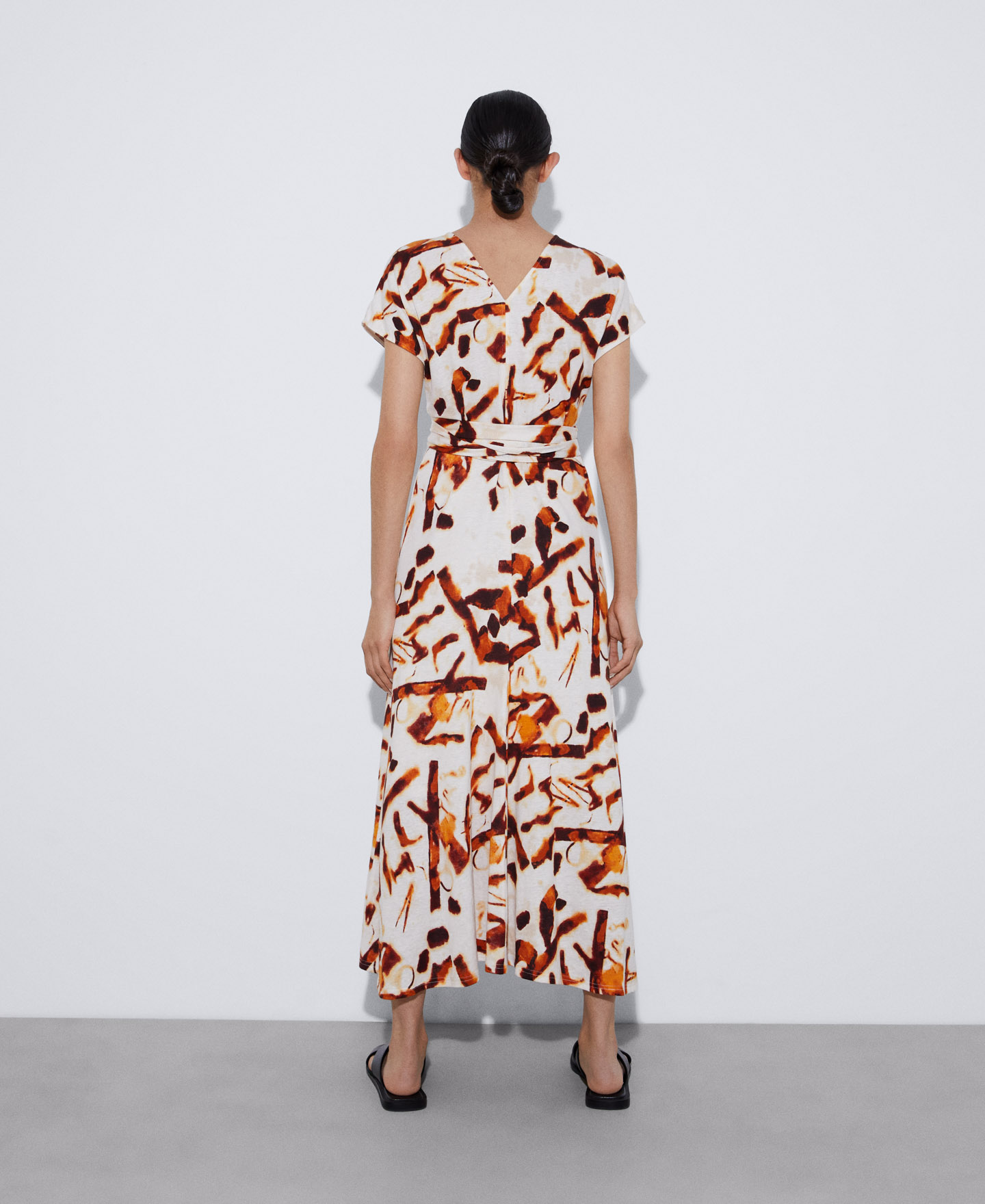 European linen print dress image number 2