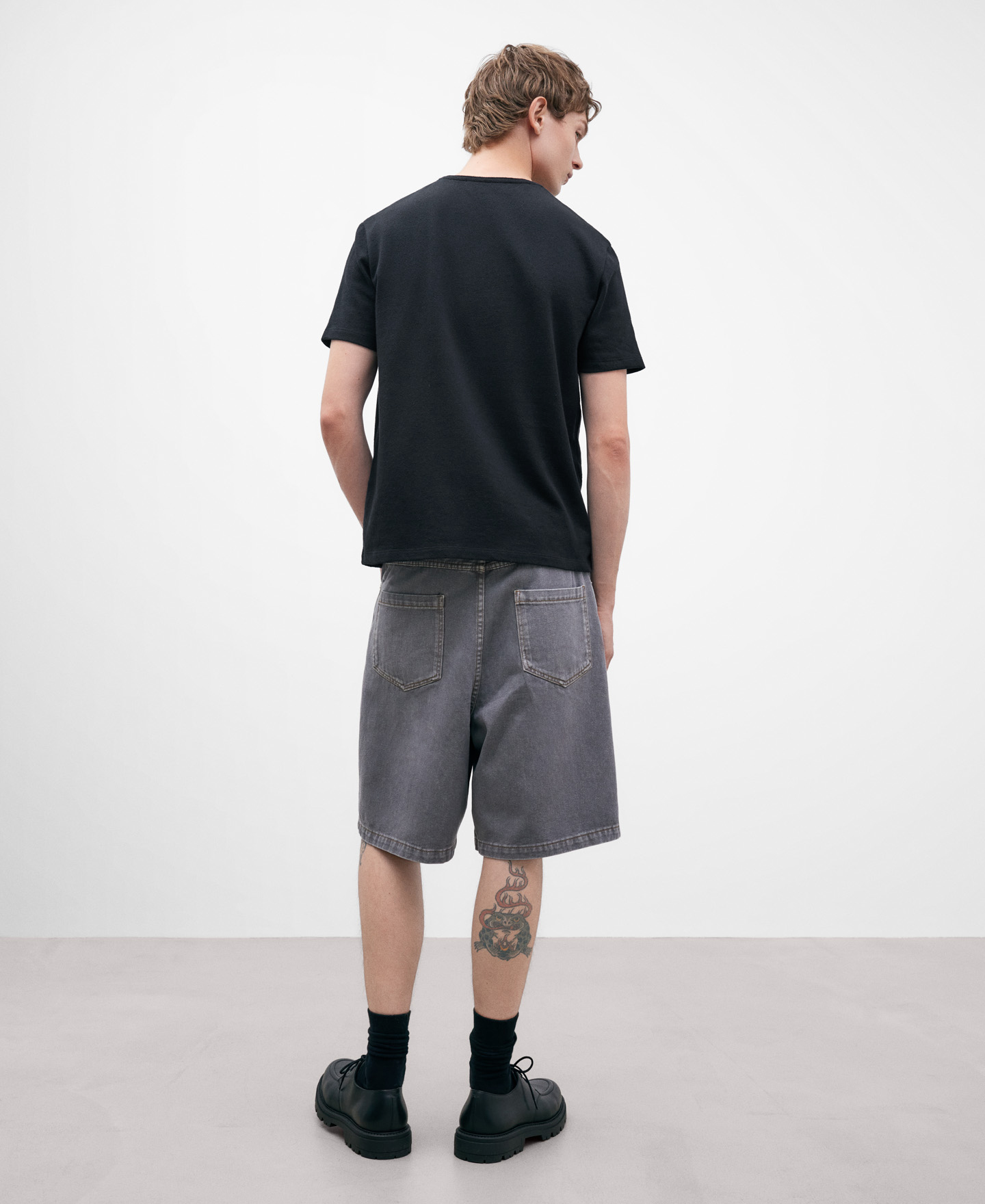 Organic cotton black T-shirt image number 2