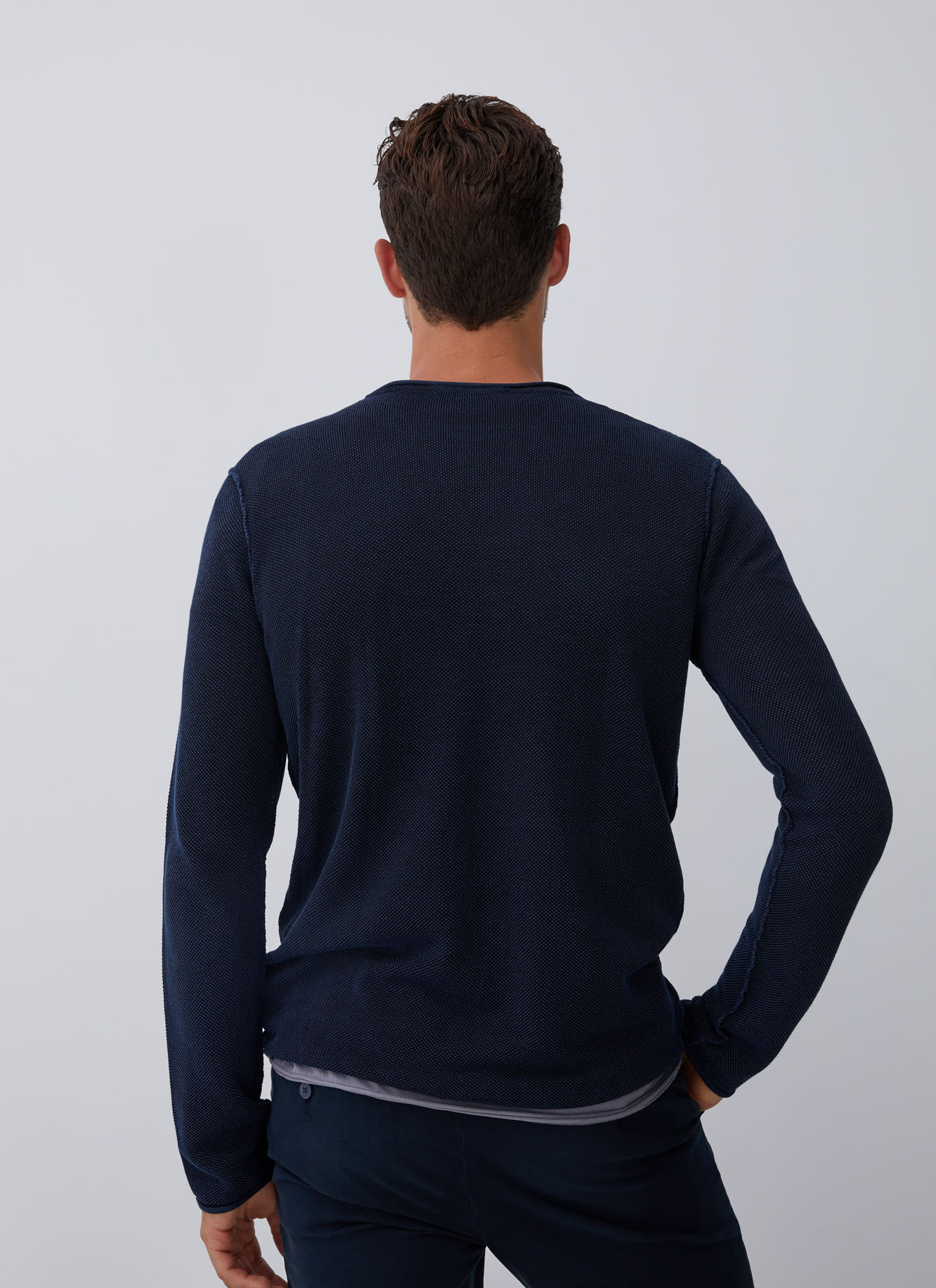 Camiseta en piqué delavado y cuello rulo image number 1