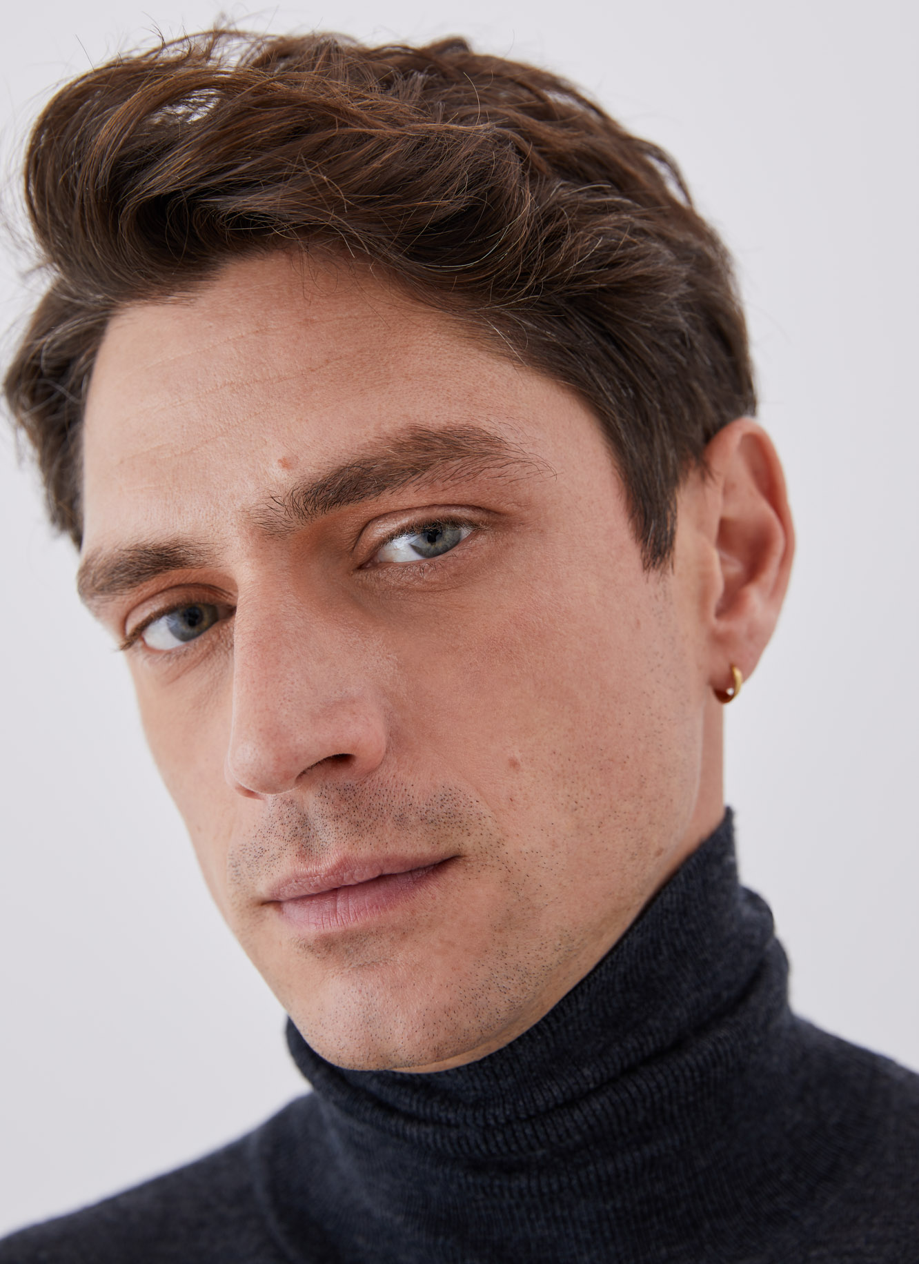 Merino wool sweater with high collar image number 3