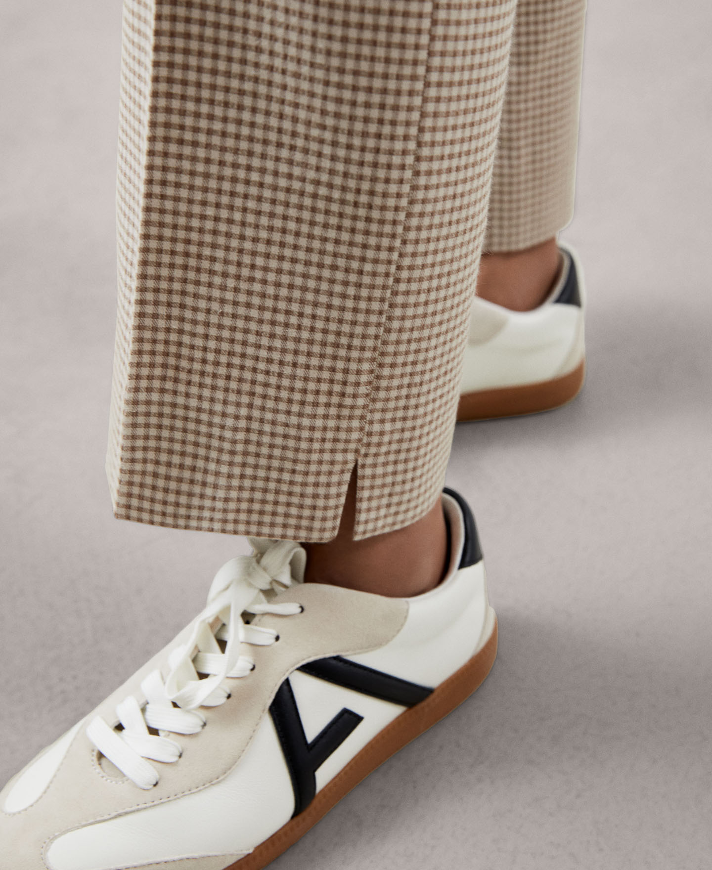 Cotton and modal skinny trousers image number 3