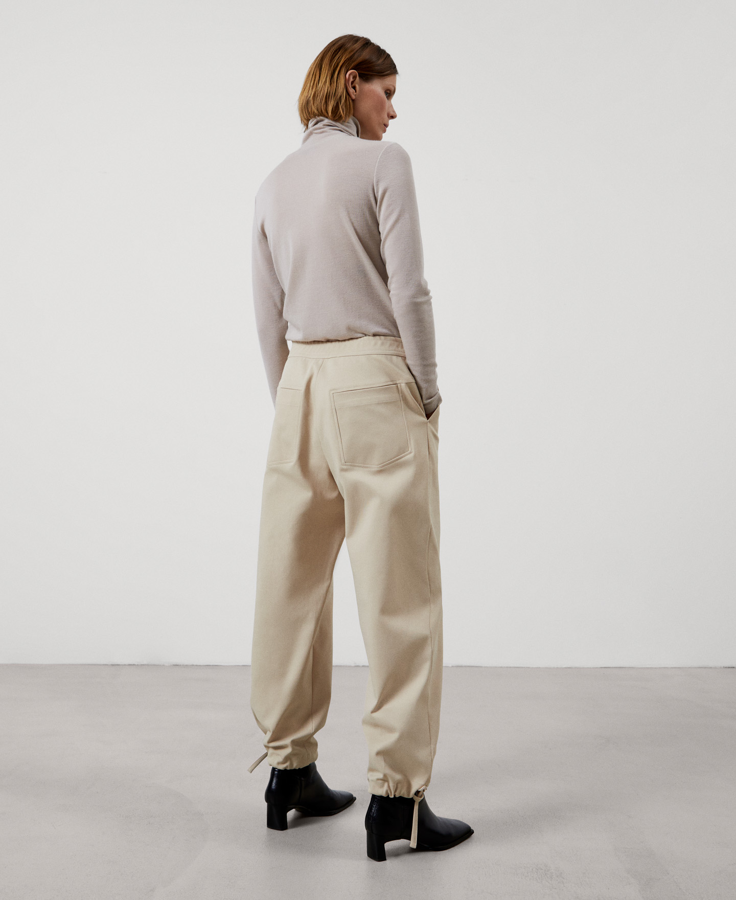 Carrot fit cargo trousers image number 2