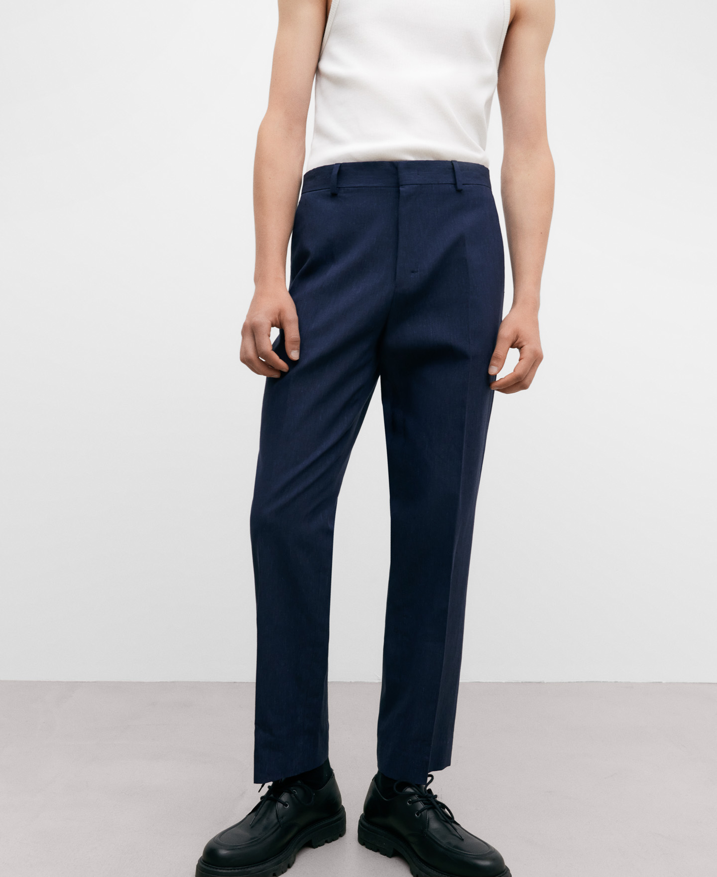 Linen and cotton tailored trousers image number 0