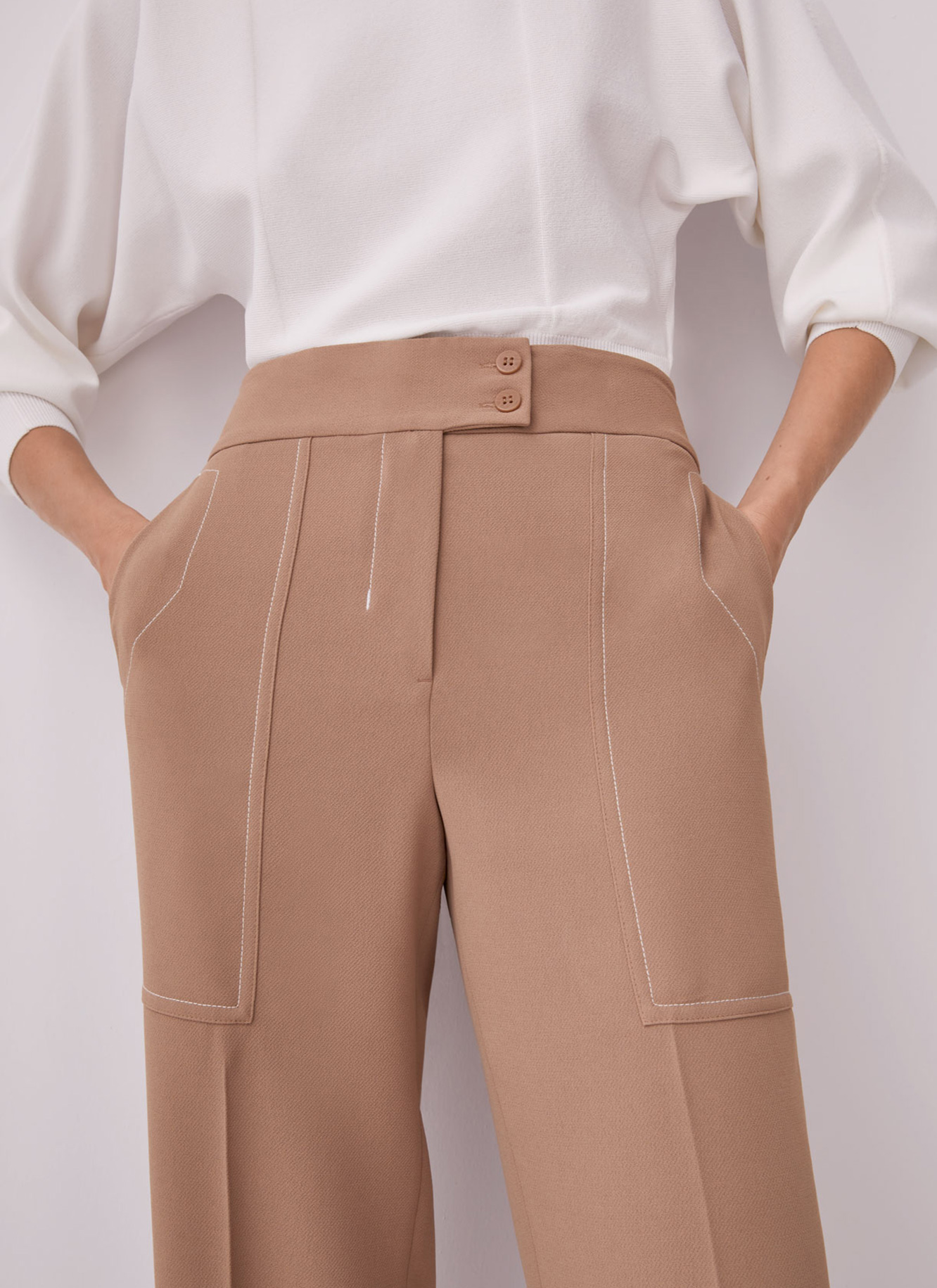 Trousers with backstitched pockets image number 1