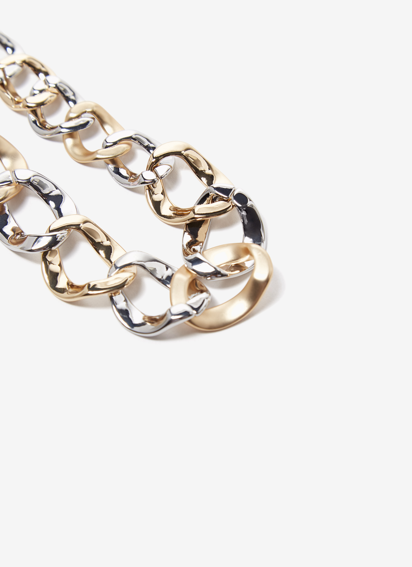 Bicolour necklace with irregular links image number 2