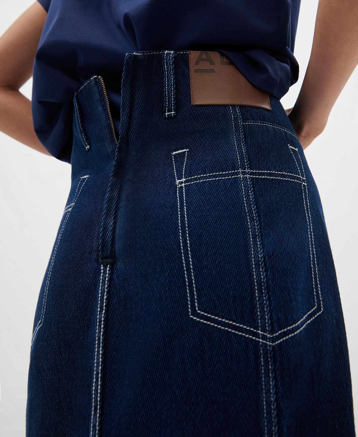 Cotton pencil skirt image number 3