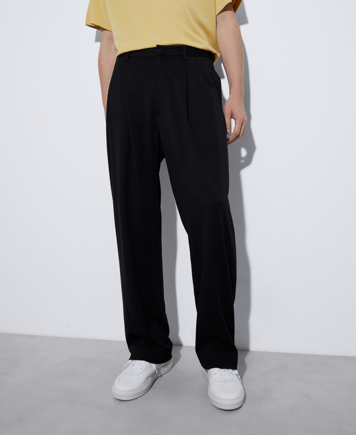 Viscose pleated trousers image number 0