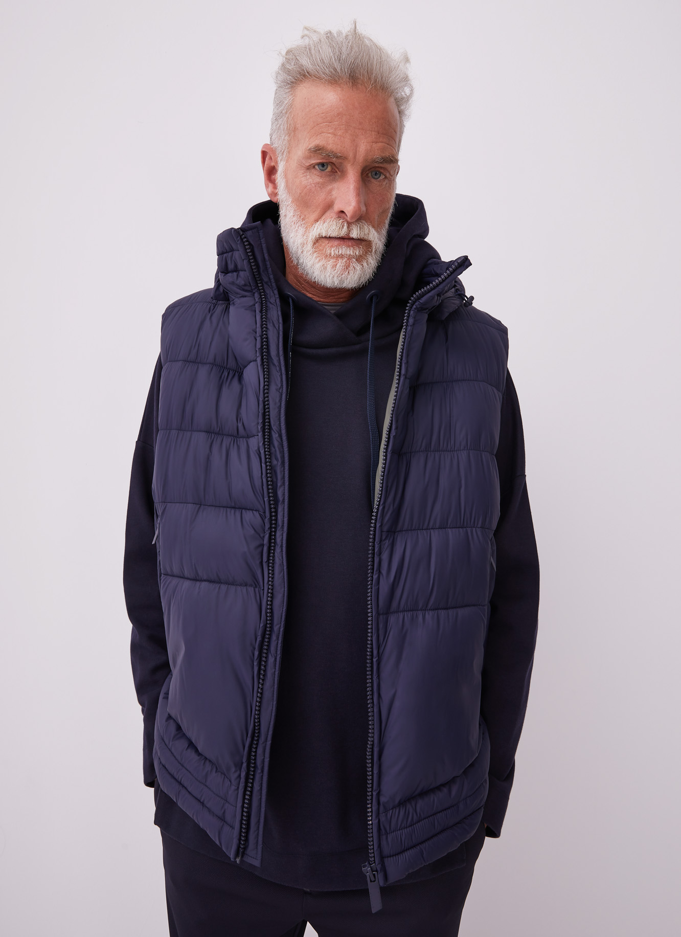 Recycled polyamide hooded waistcoat image number 0