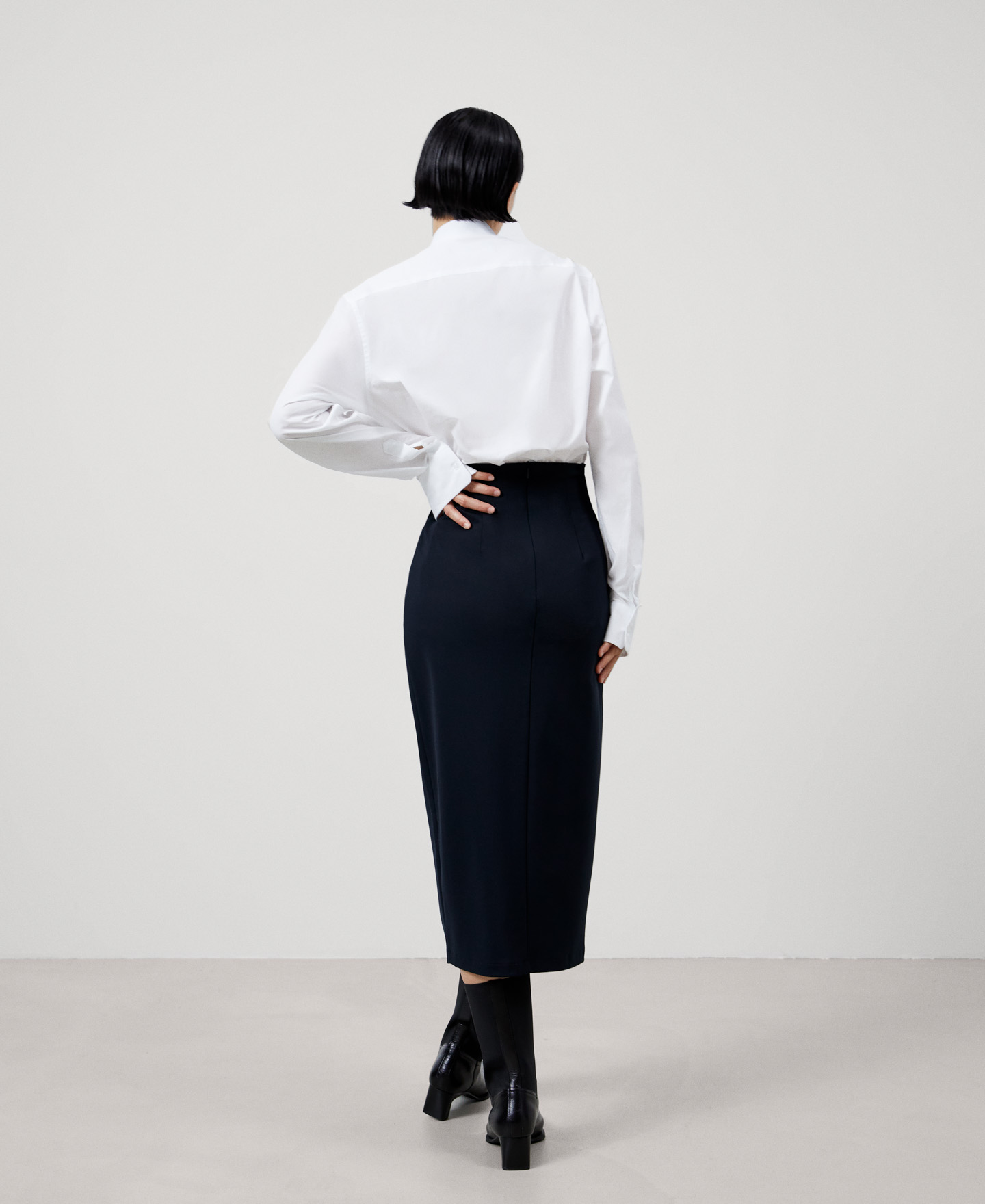 Recycled nylon pencil skirt image number 2