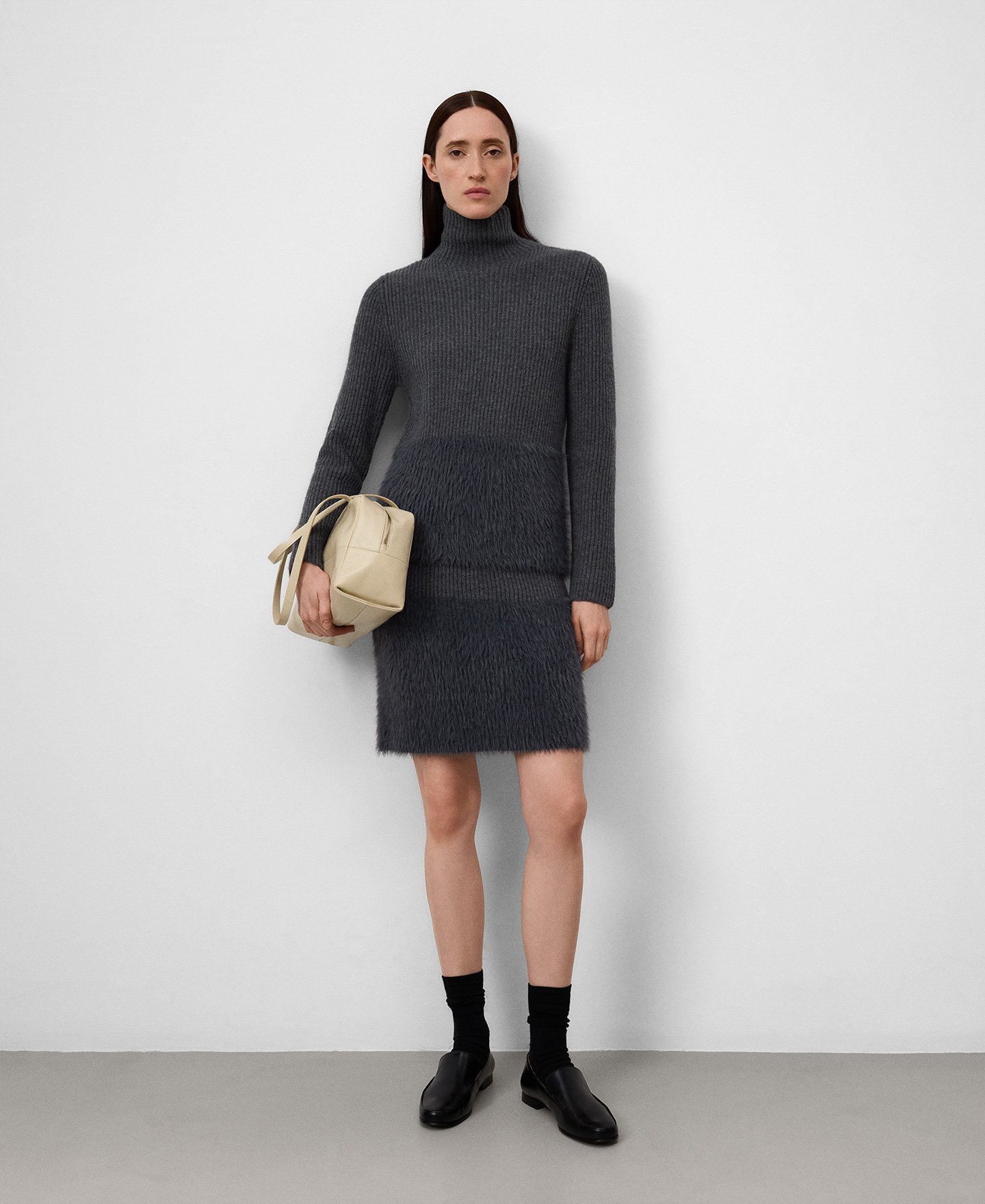 Fuzzy knit skirt woman image number 1