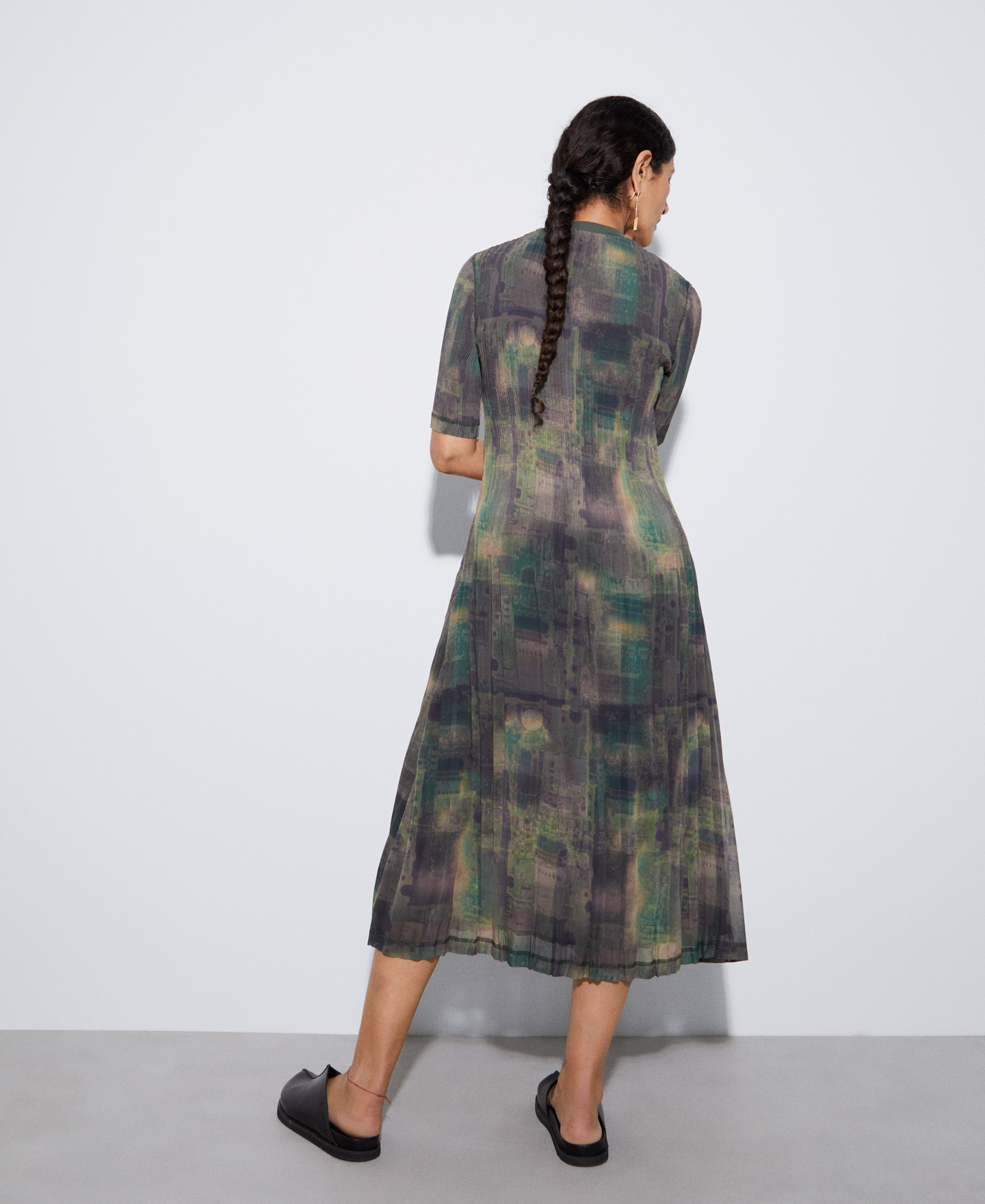 Vestido crinkle estampado image number 2