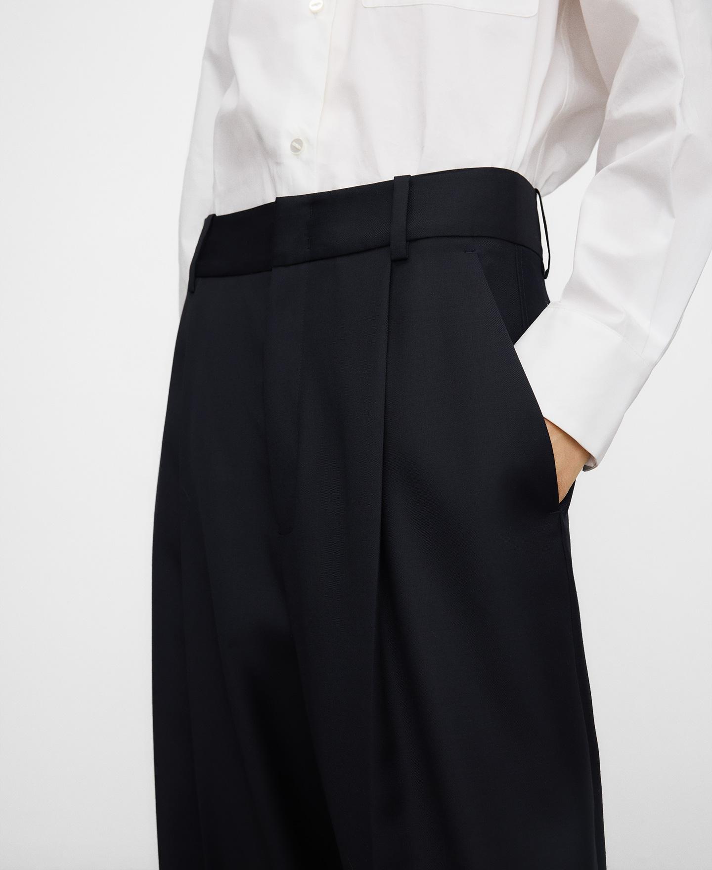 Pleated tailored trousers woman image number 3