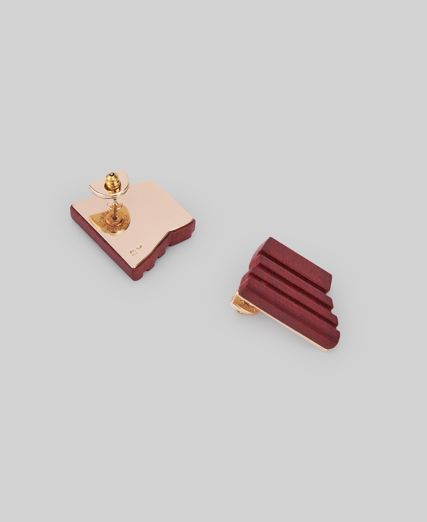 Boucles d'oreilles brique en bois pour femme image number 2