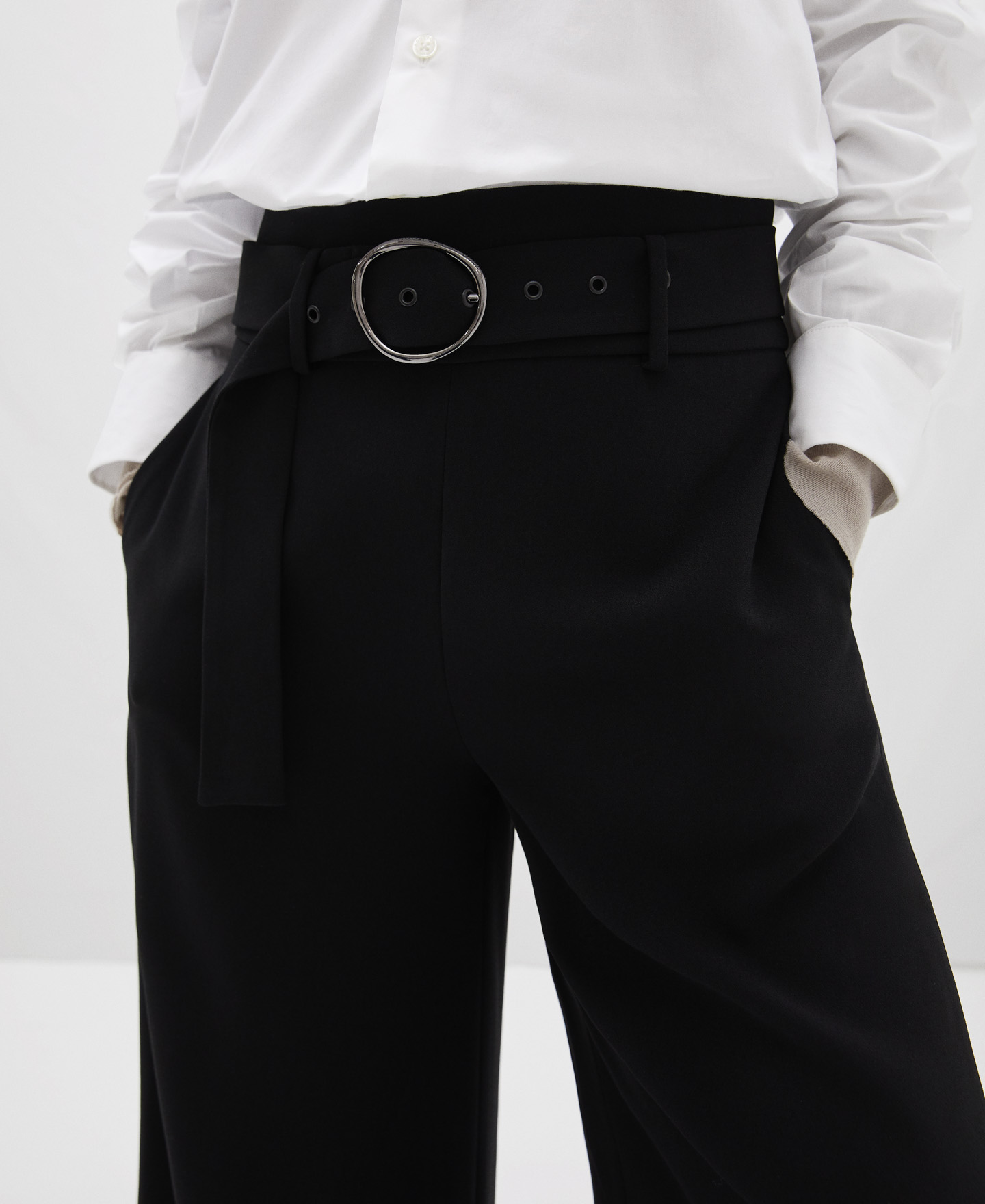 Palazzo trousers with belt image number 3
