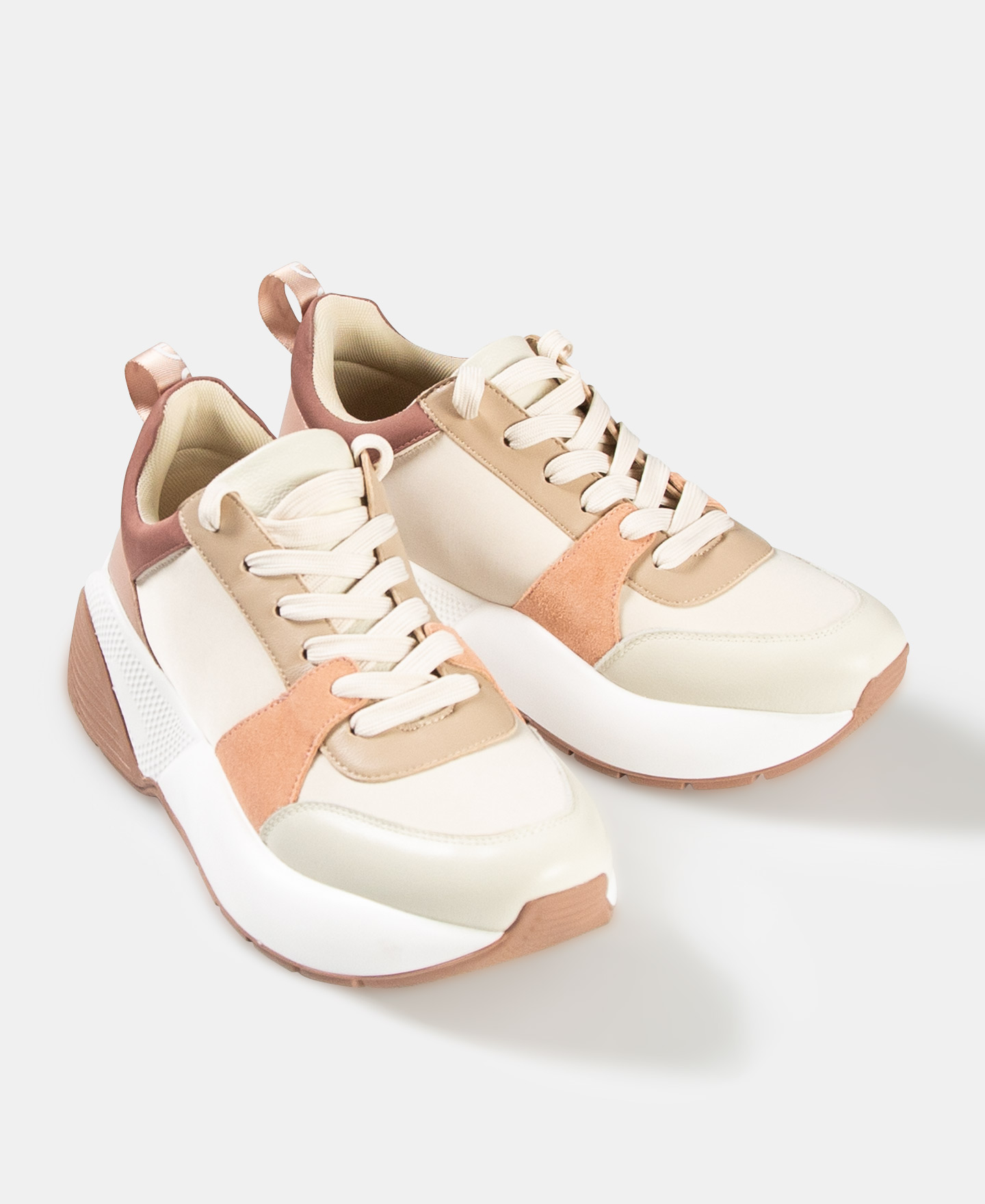 Zapatilla deportiva robusta image number 2