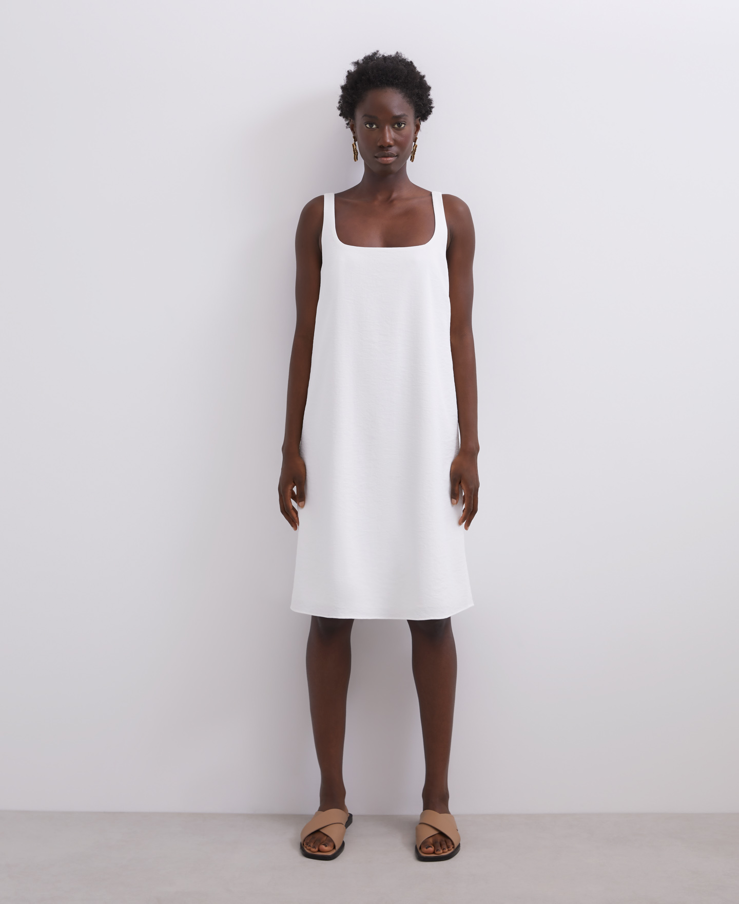 Square neckline dress image number 0