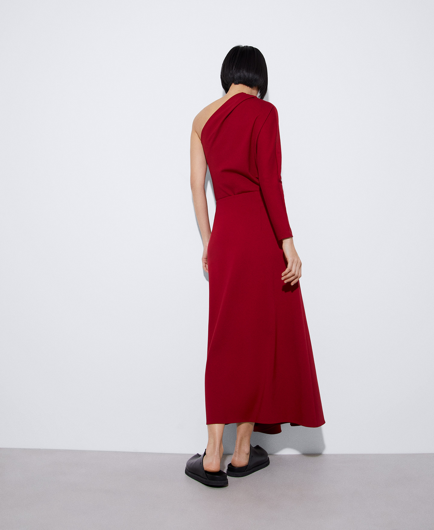 Responsible viscose pleated skirt image number 2