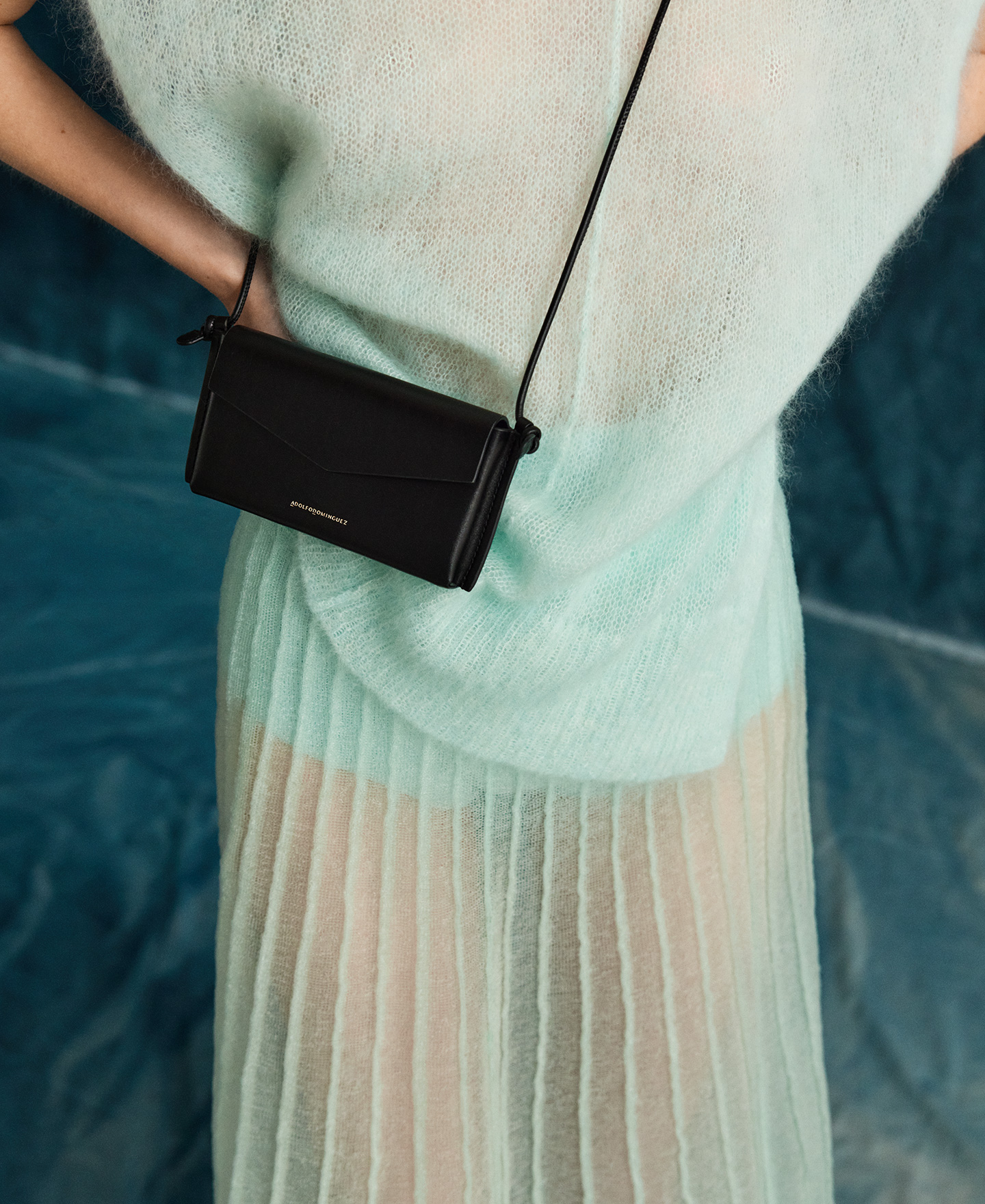 Leather horizontal phone holder woman image number 3