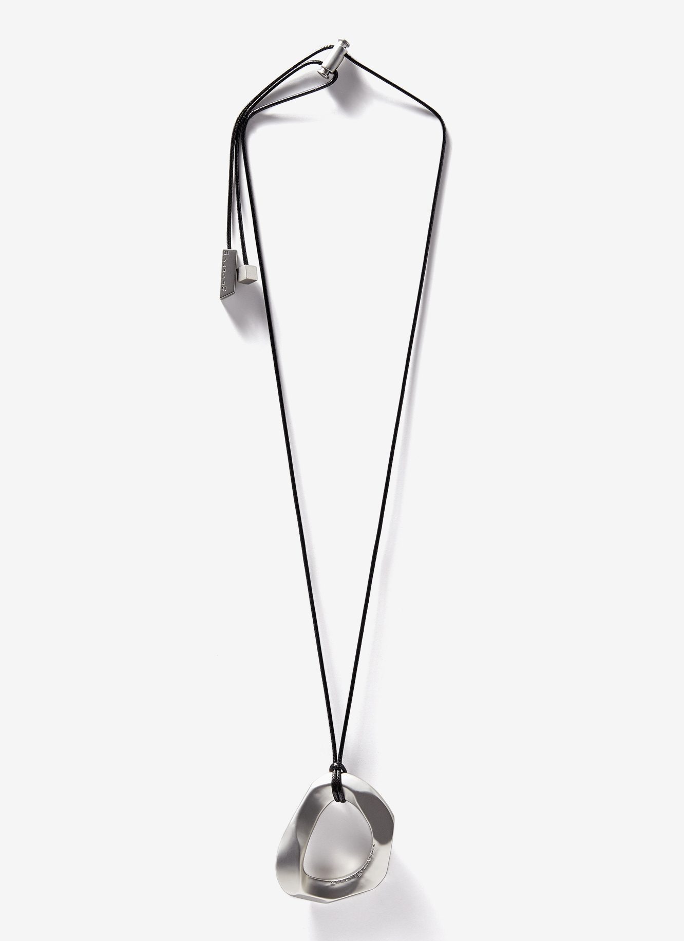 Long necklace with metal pendant image number 0