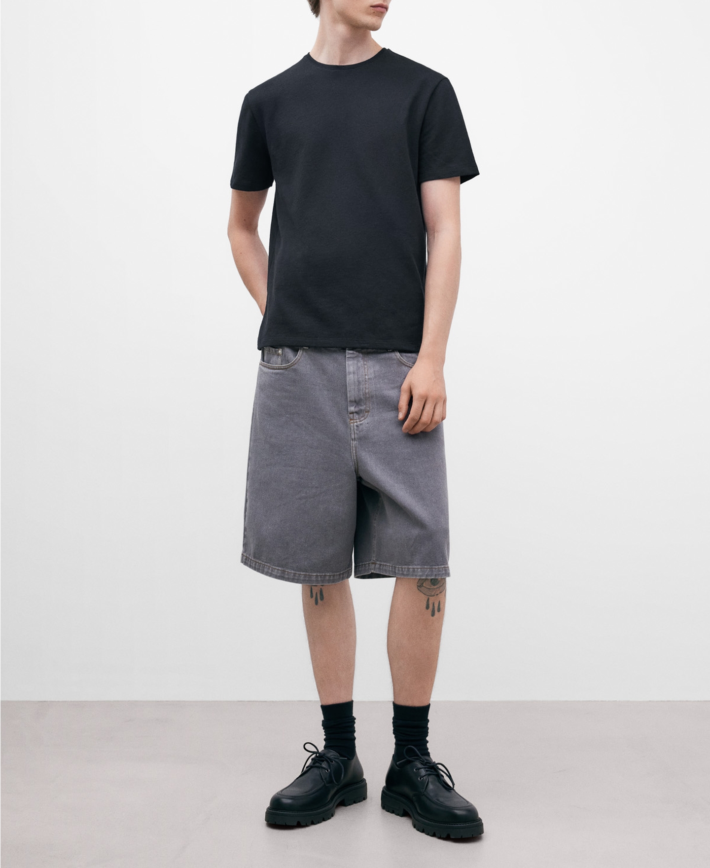 Organic cotton black T-shirt image number 1