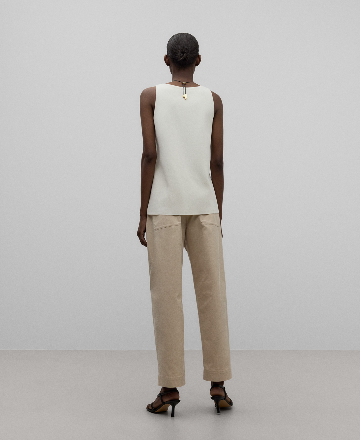 Pantal&oacute;n TENCEL&trade; lyocell natural mujer image number 2