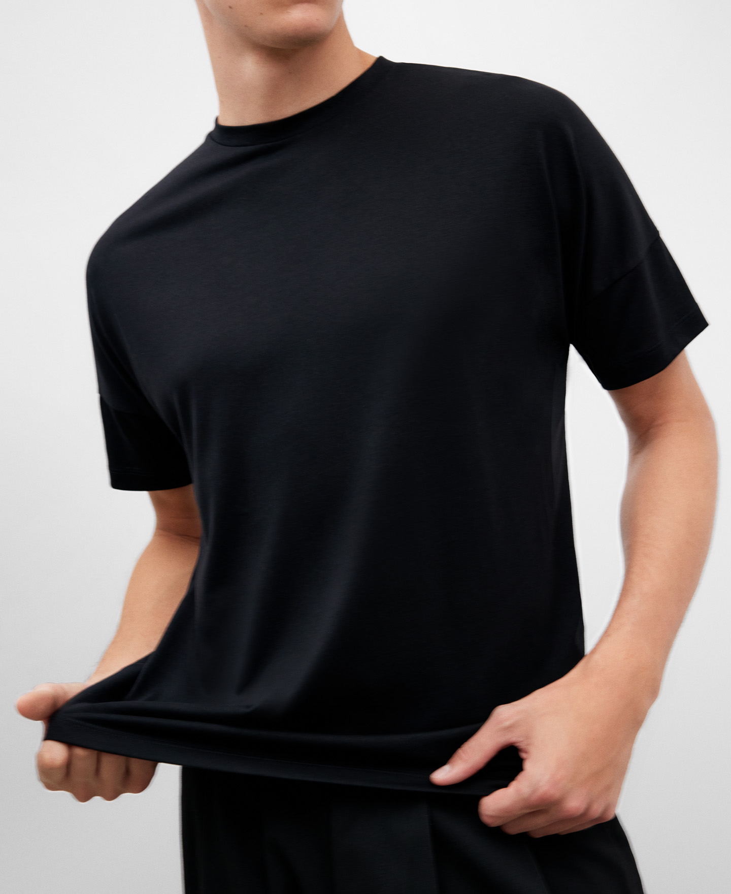 Black oversize drop-sleeve men's T-shirt image number 3