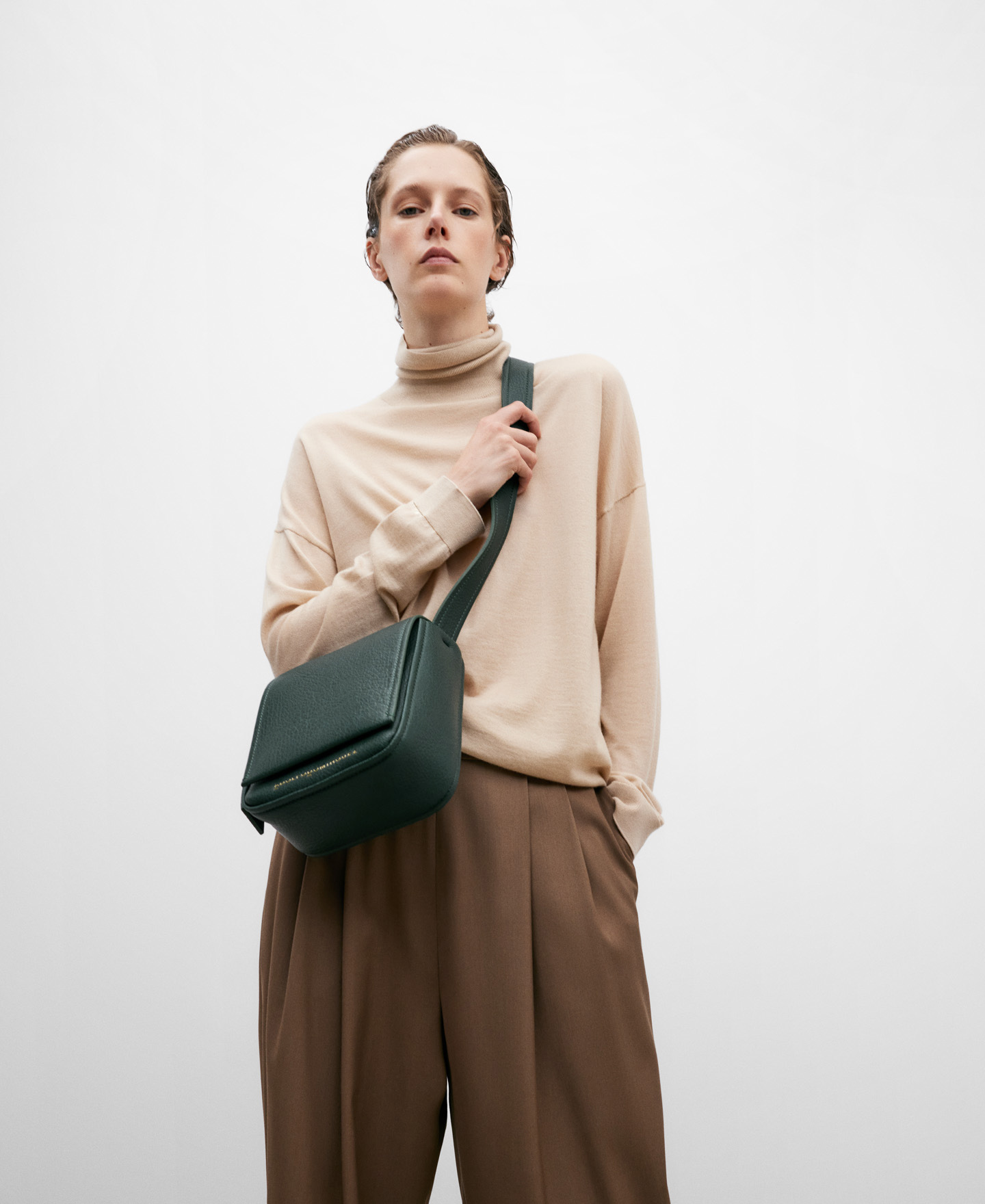 Small shoulder bag grain texture women image number 4