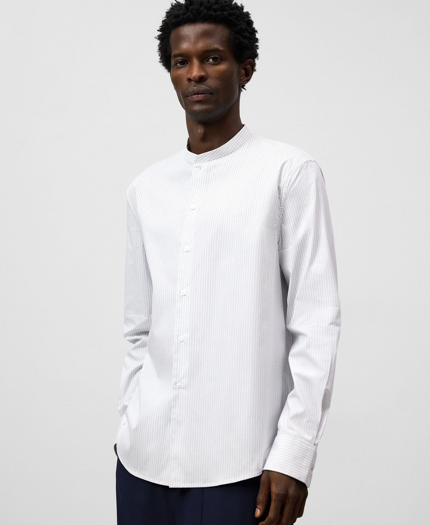 Camisa rayas cuello mao hombre image number 0