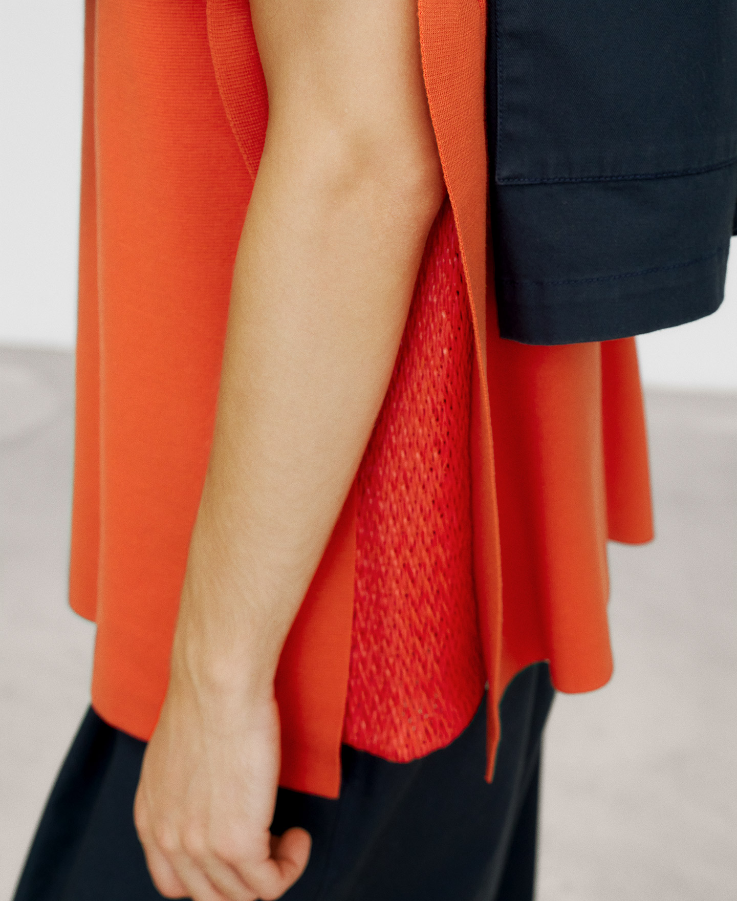 Crew collar knit vest image number 3