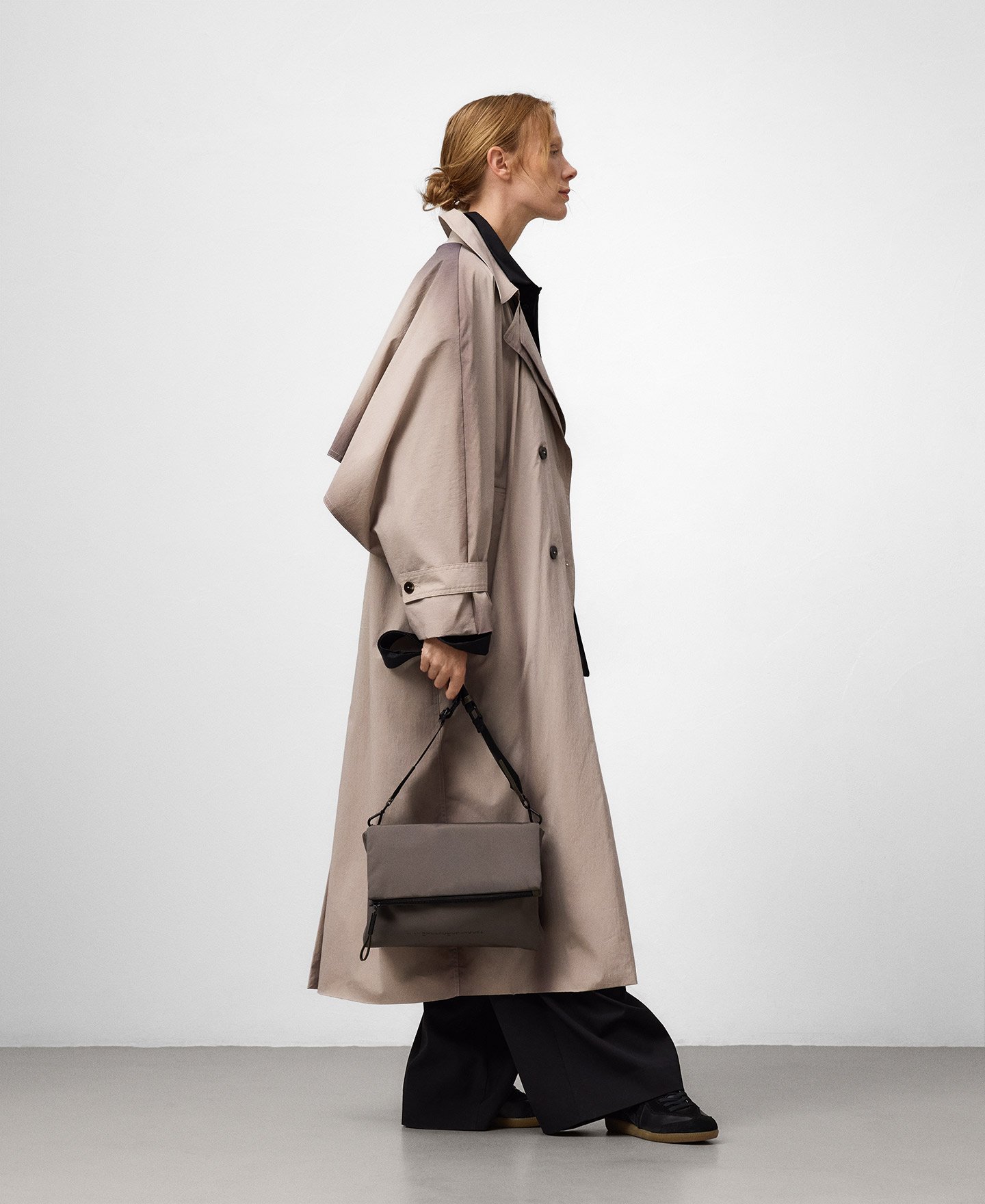 Nylon flap medium crossbody woman image number 5