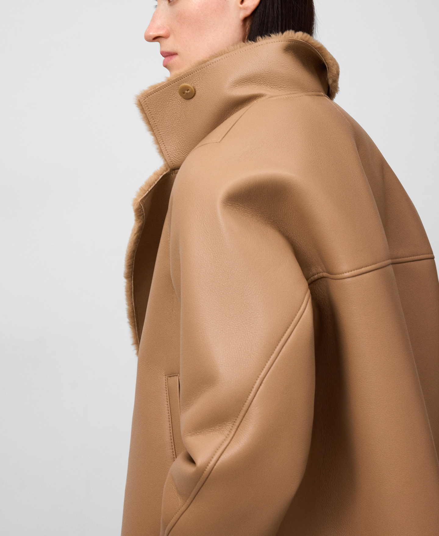 Leather-Non-Leather short coat woman image number 3