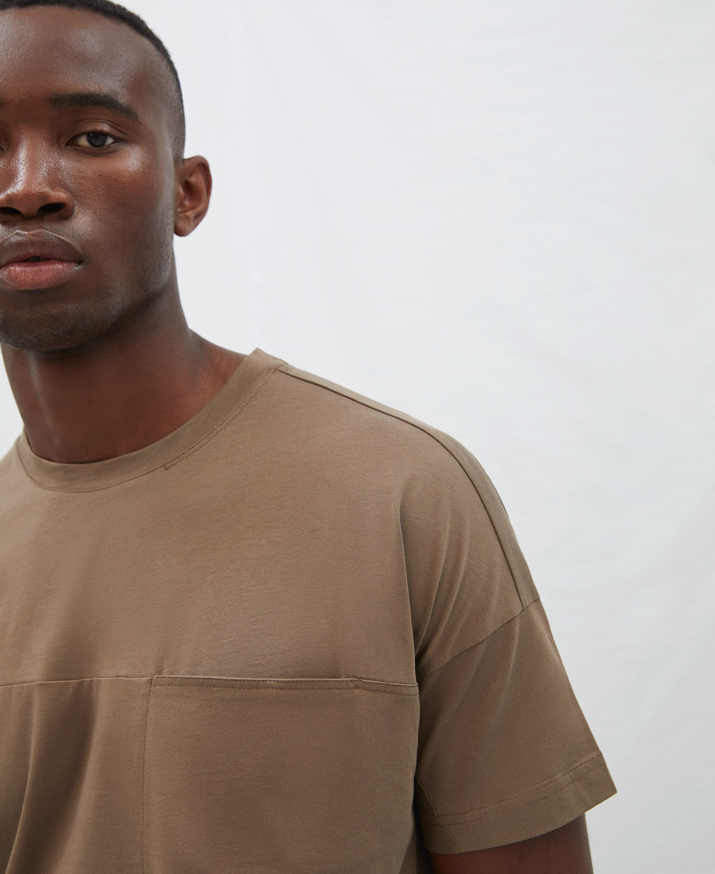 Organic cotton pocket t-shirt image number 3