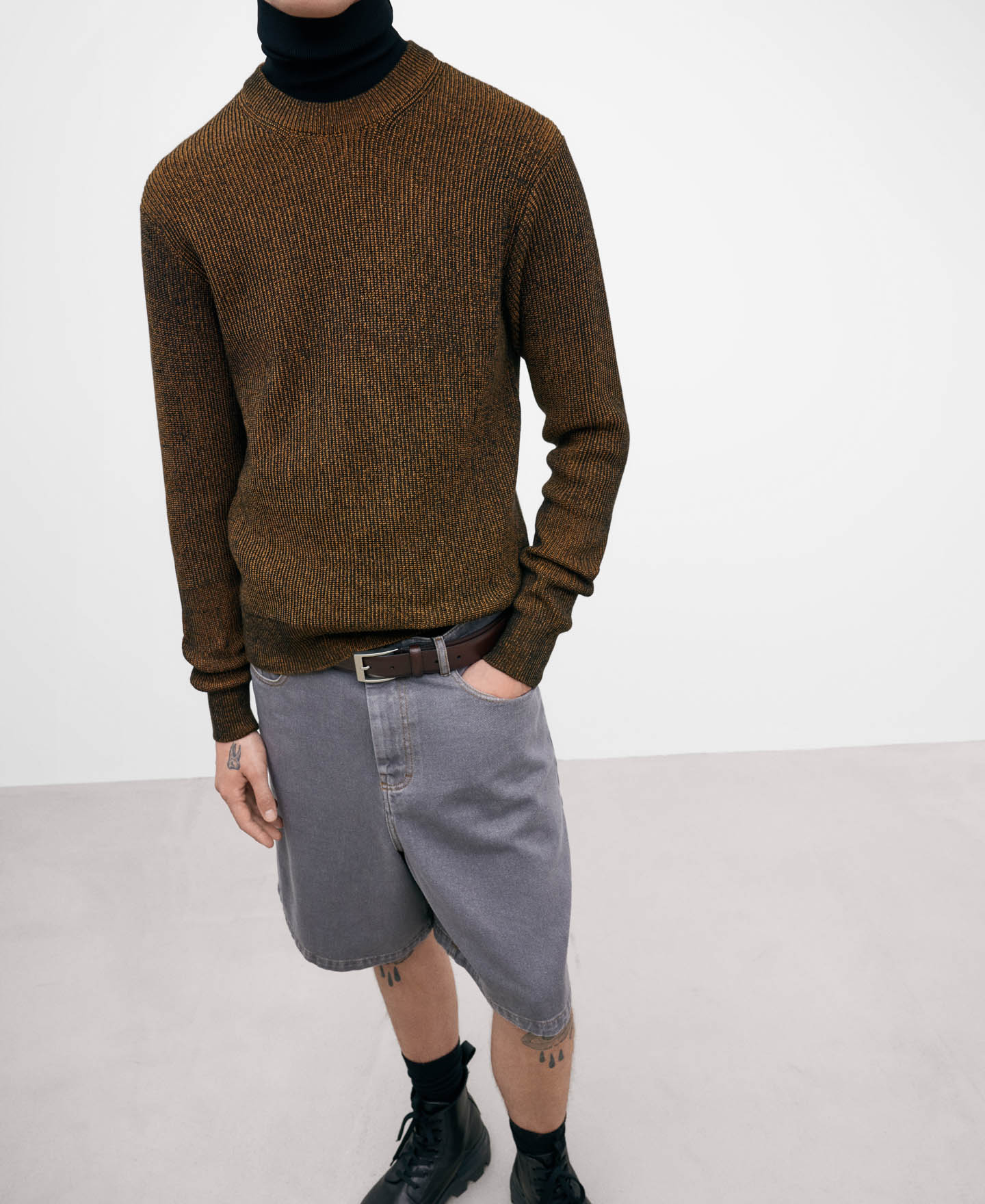 Mixed brown crew neckline sweater image number 5