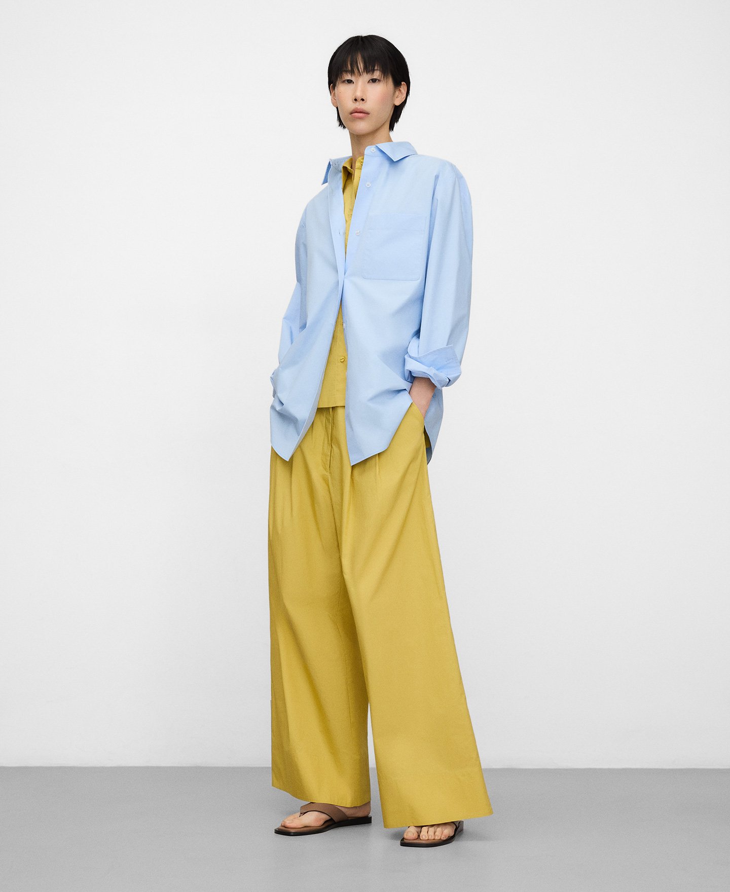 Organic cotton double-pleated trousers image number 1