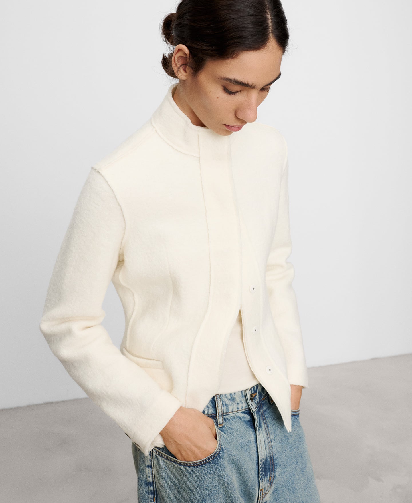 Eng geschnittene Jacke aus Merinowolle image number 0