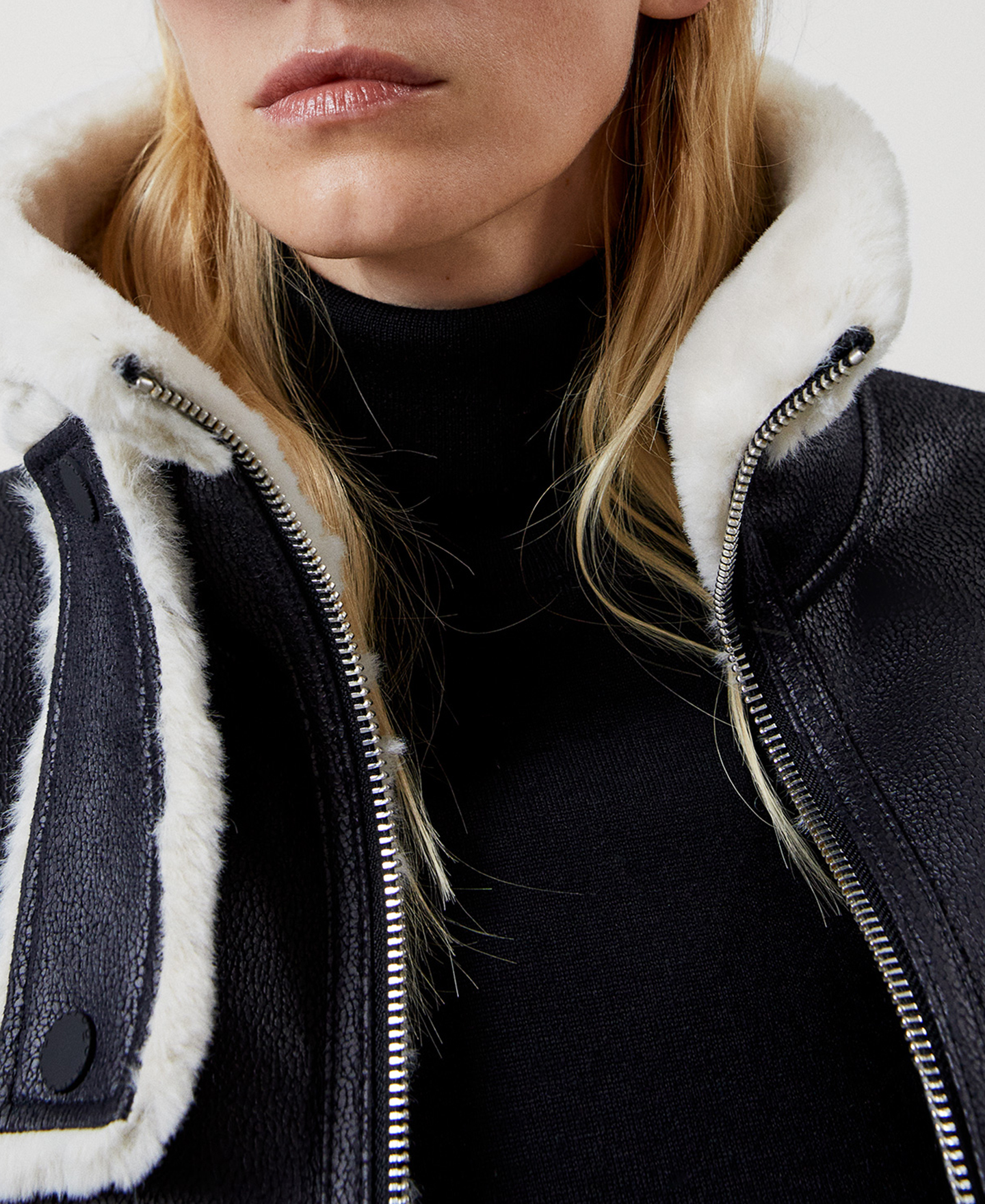 Leather textured jacket image number 4