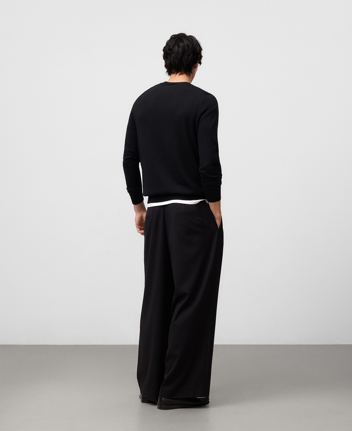 Merino wool crew collar sweater image number 2