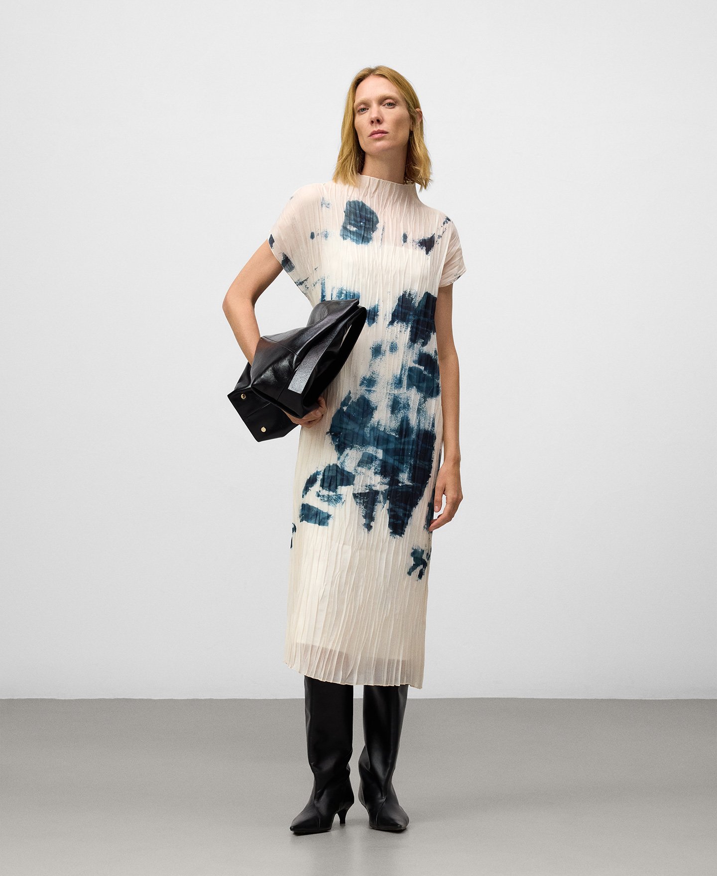 Vestido crinkle estampado mujer image number 1