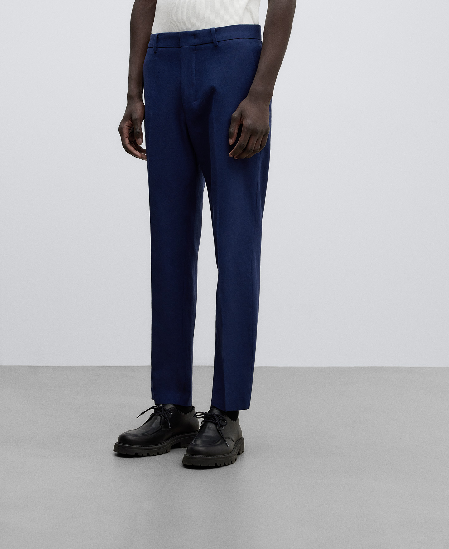 Pantalón sastre azul marino hombre image number 0