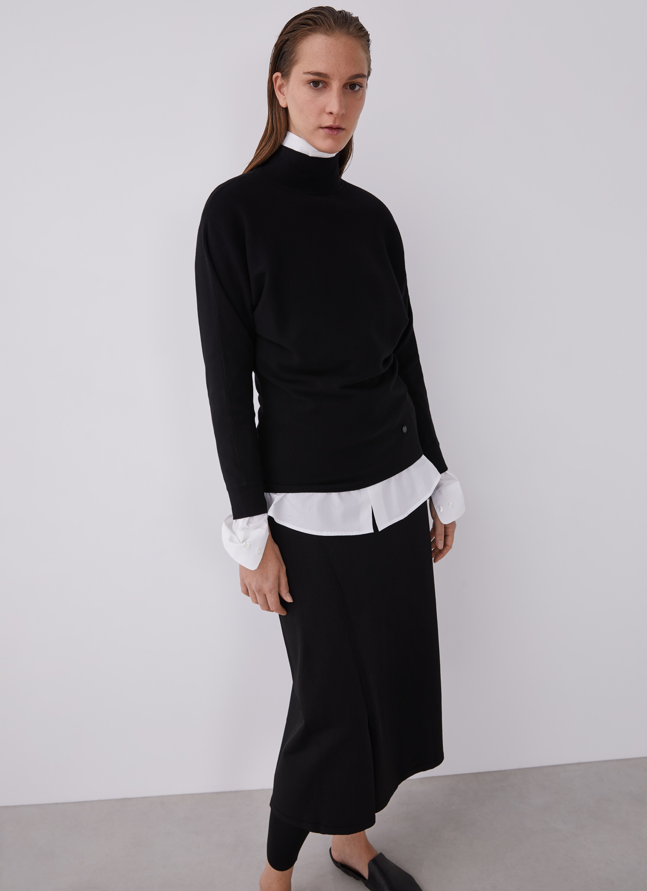 Jersey de cuello alto con viscosa image number 0